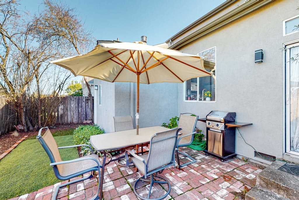 Fire up the gas grill and dine al fresco on your private brick patio — the perfect spot to uncork a bottle from a nearby Sonoma winery and savor the wine country sunset.