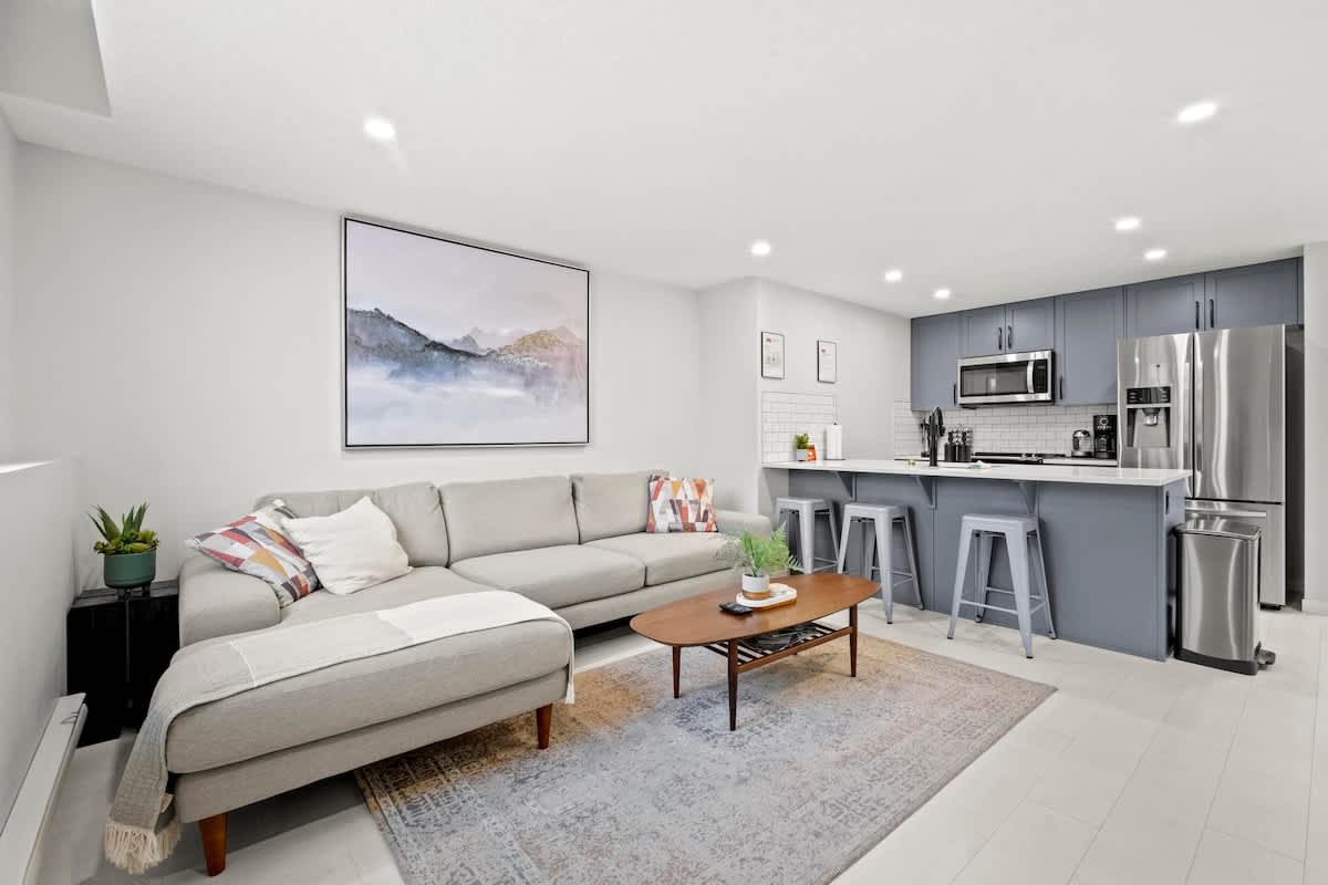 Rockland Park Suite in Rockland Park, NW Calgary