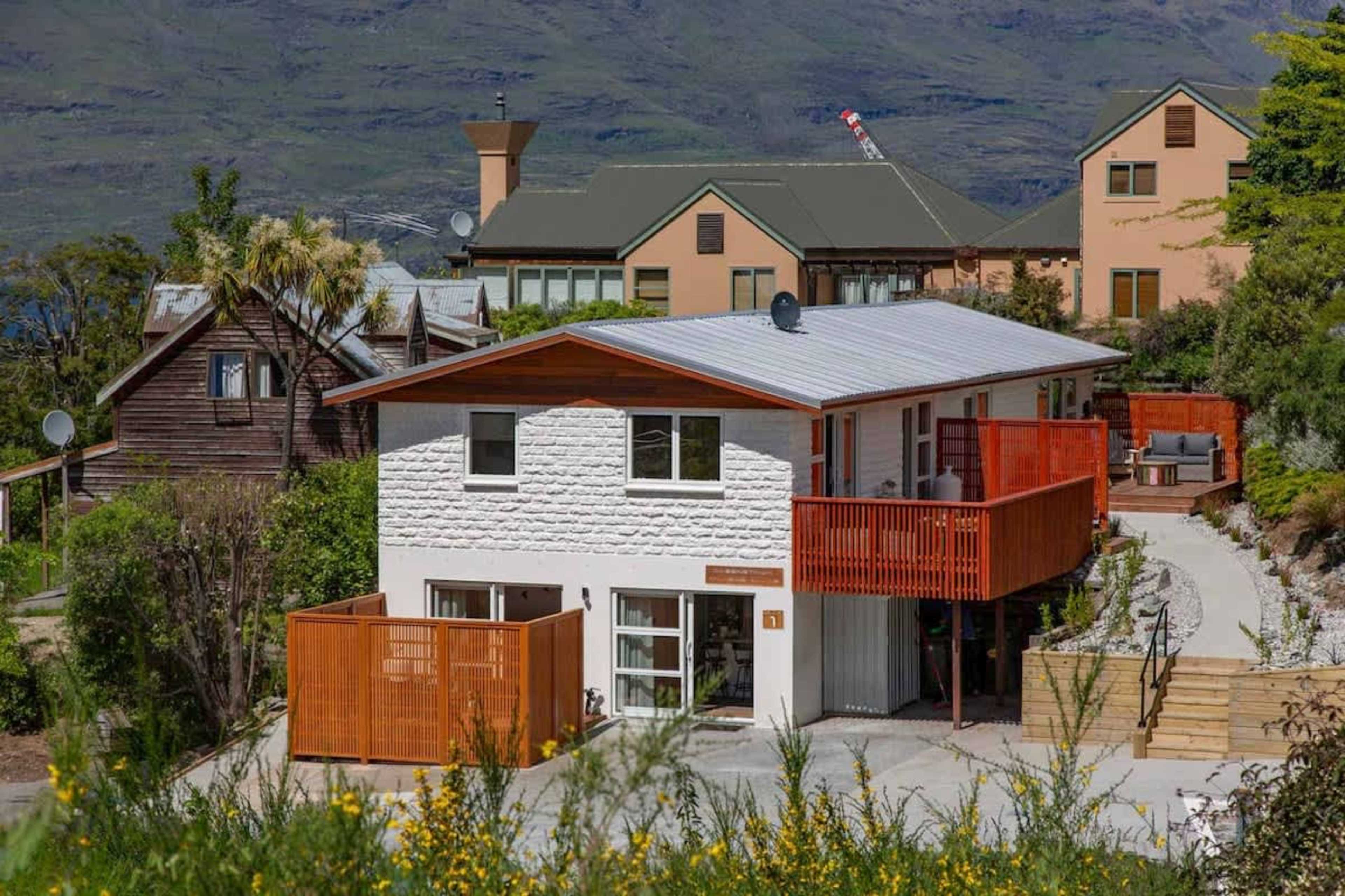 Your home away from home in a central Queenstown accommodation