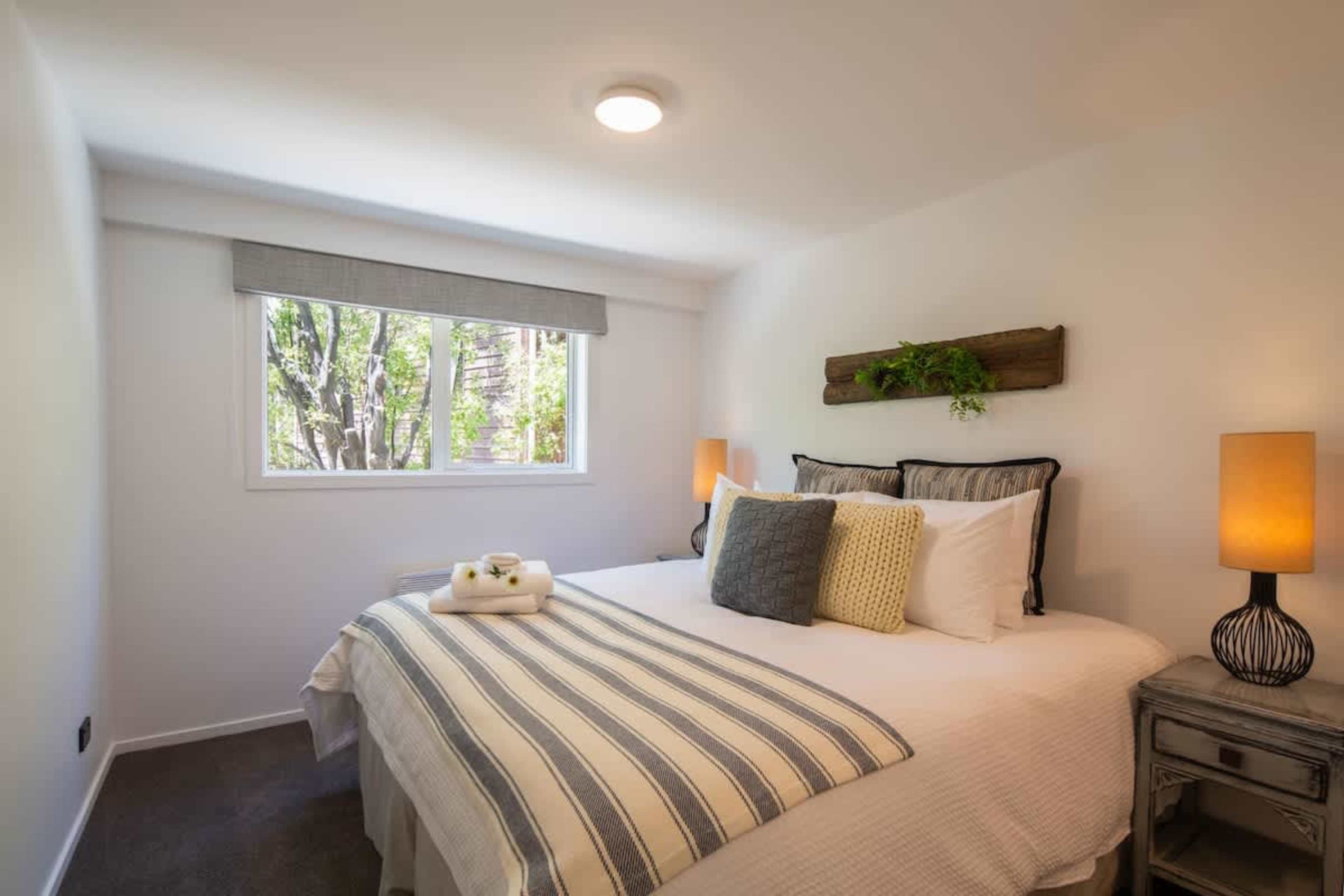 
King-Split Bed and Ensuite
This spacious bedroom offers a king-split bed, providing flexible sleeping arrangements, along with a private ensuite for added convenience. It’s a comfortable and stylish space, perfect for guests or family members.