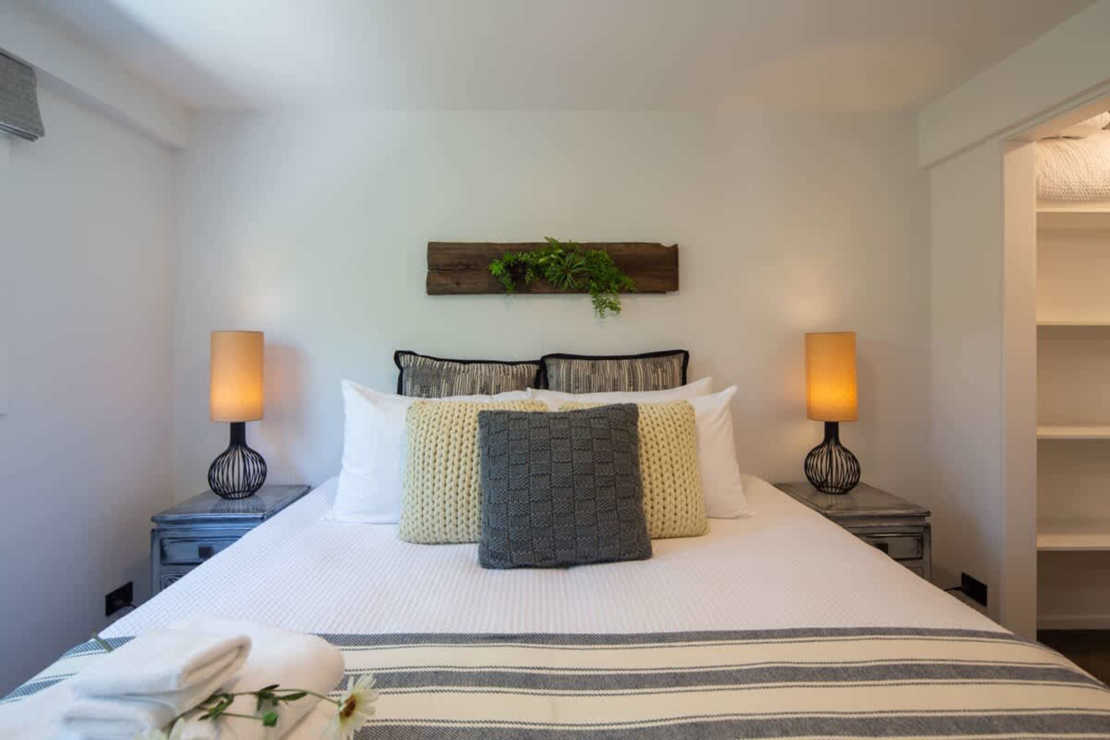 "Versatile Bedroom with King-Split and Ensuite"
Relax with a king-split bed for ultimate flexibility, along with a private ensuite. Designed for comfort and privacy, it’s perfect for couples, friends, or family members sharing your stay.