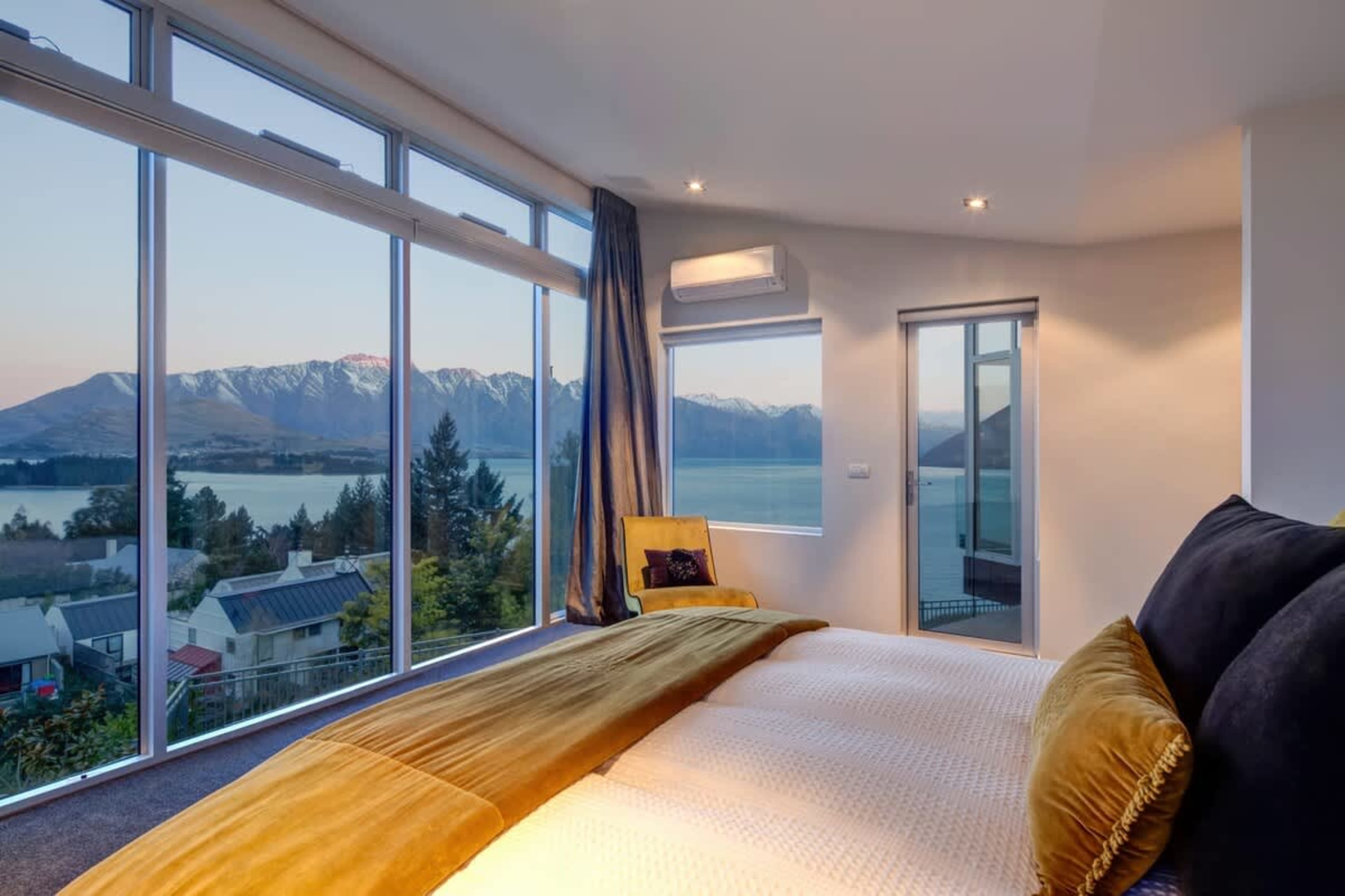 Bedroom 1 with king bed & ensuite