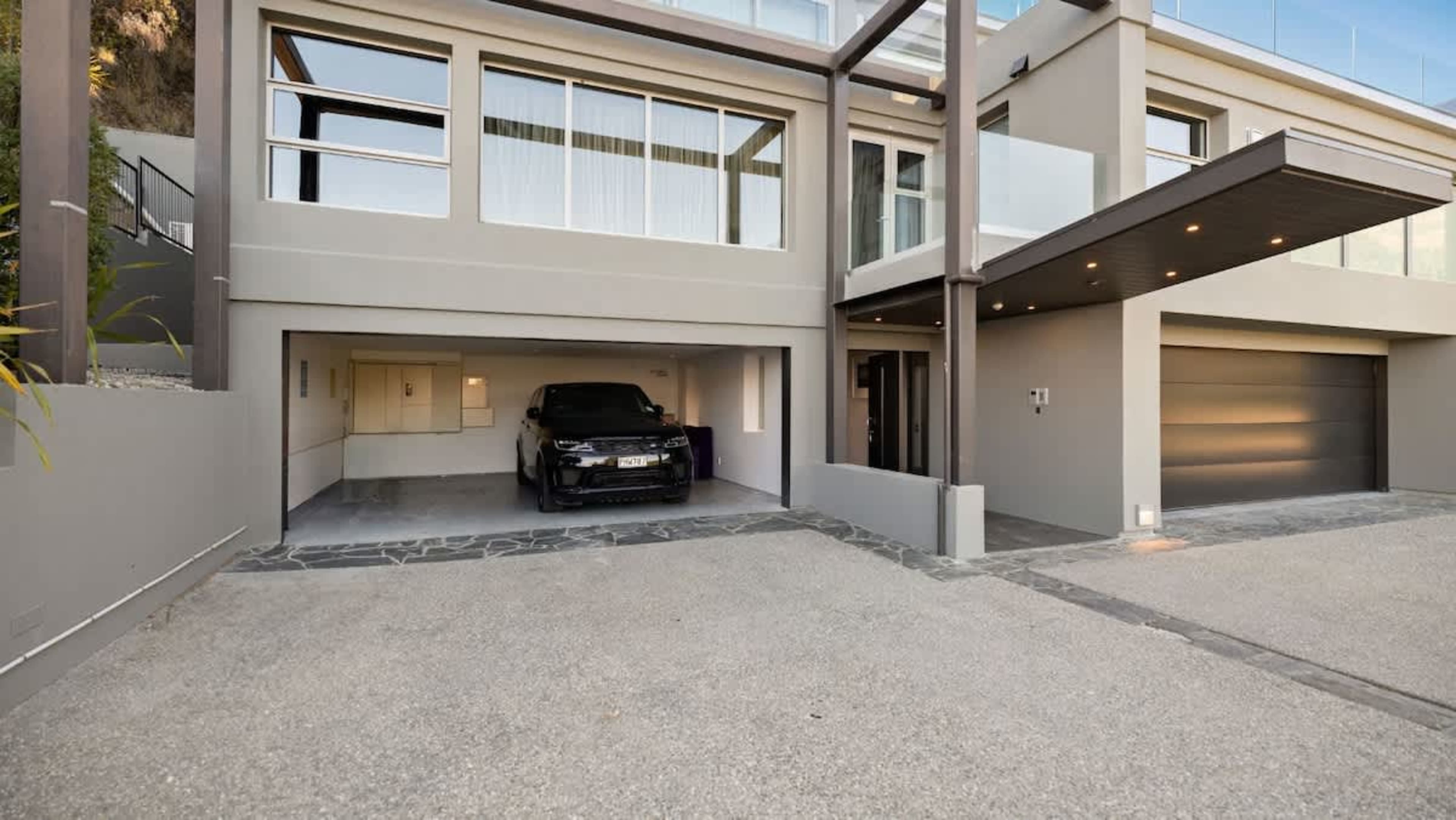 
Convenient Free Parking
Enjoy the ease of free parking right at your doorstep, providing hassle-free access to your luxury stay in Queenstown.