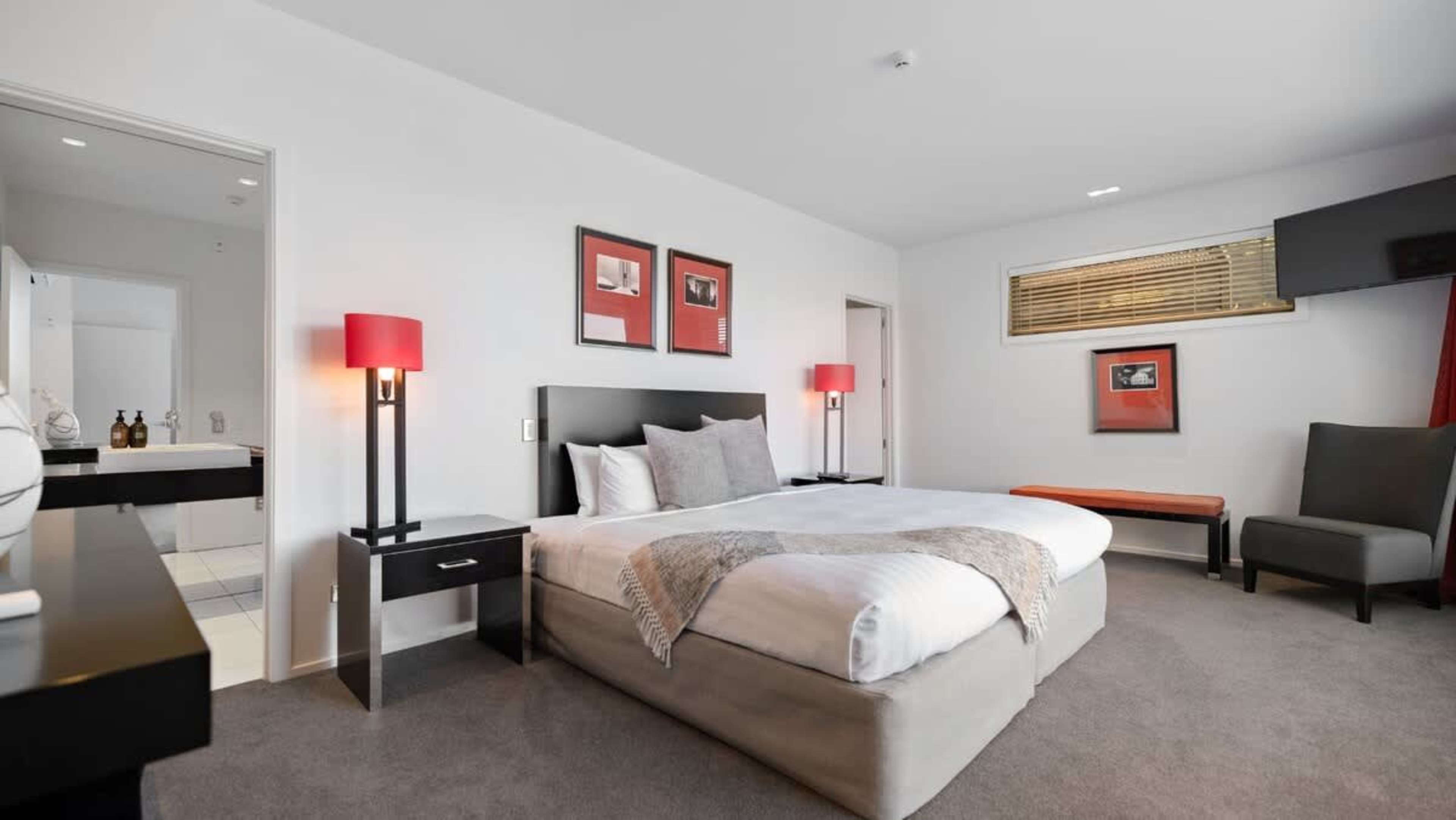 Comfortable Second Bedroom
Designed for relaxation, the second bedroom offers cozy furnishings, plenty of natural light, and a peaceful ambiance, making it an ideal retreat in Queenstown.