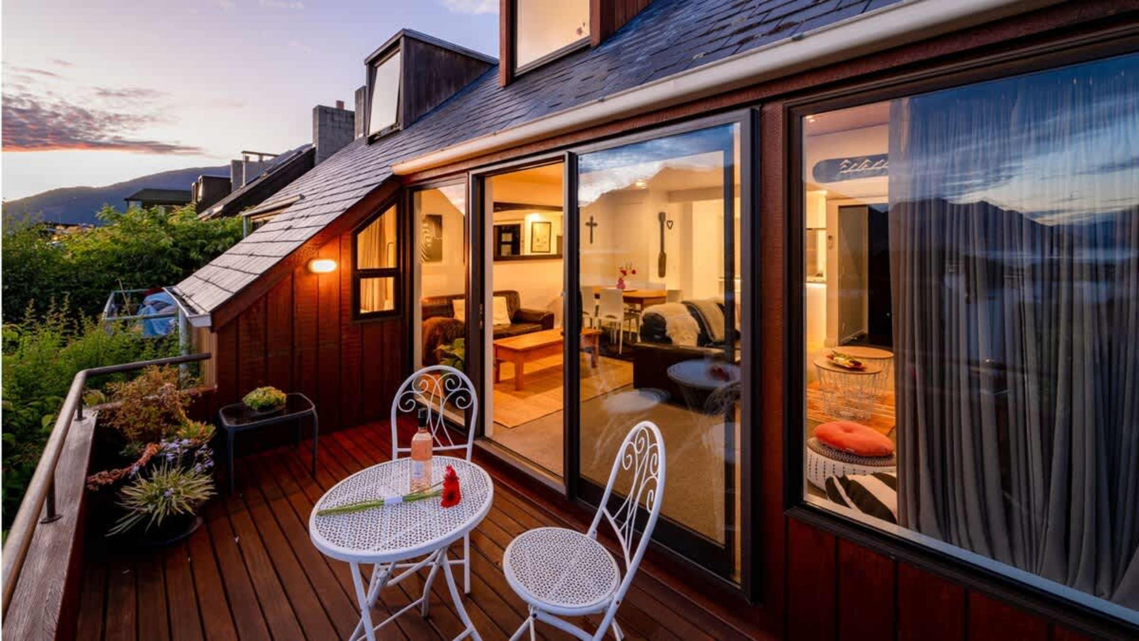 Enjoy evening drinks at your luxury accommodation in New Zealand