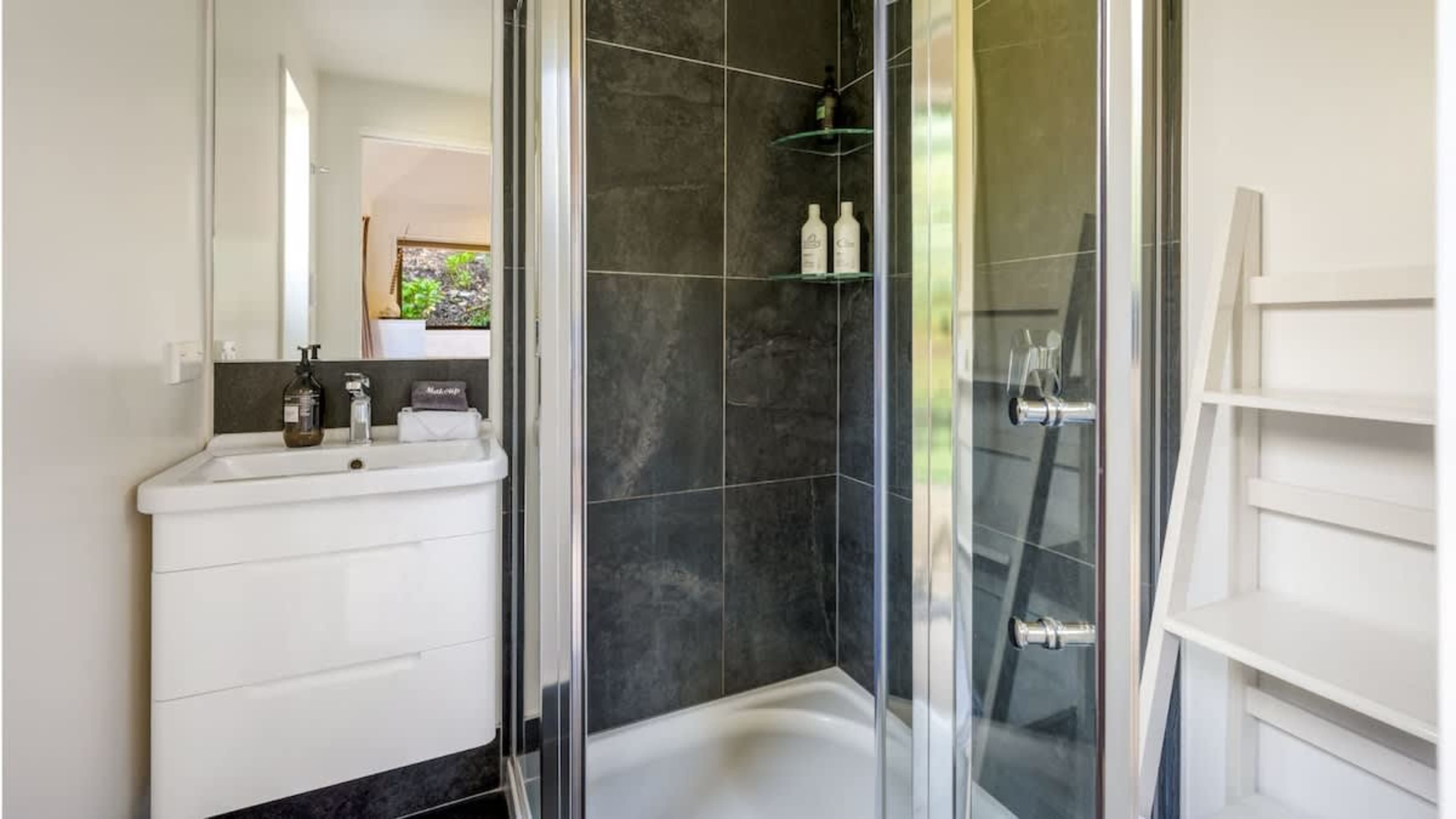 Master ensuite