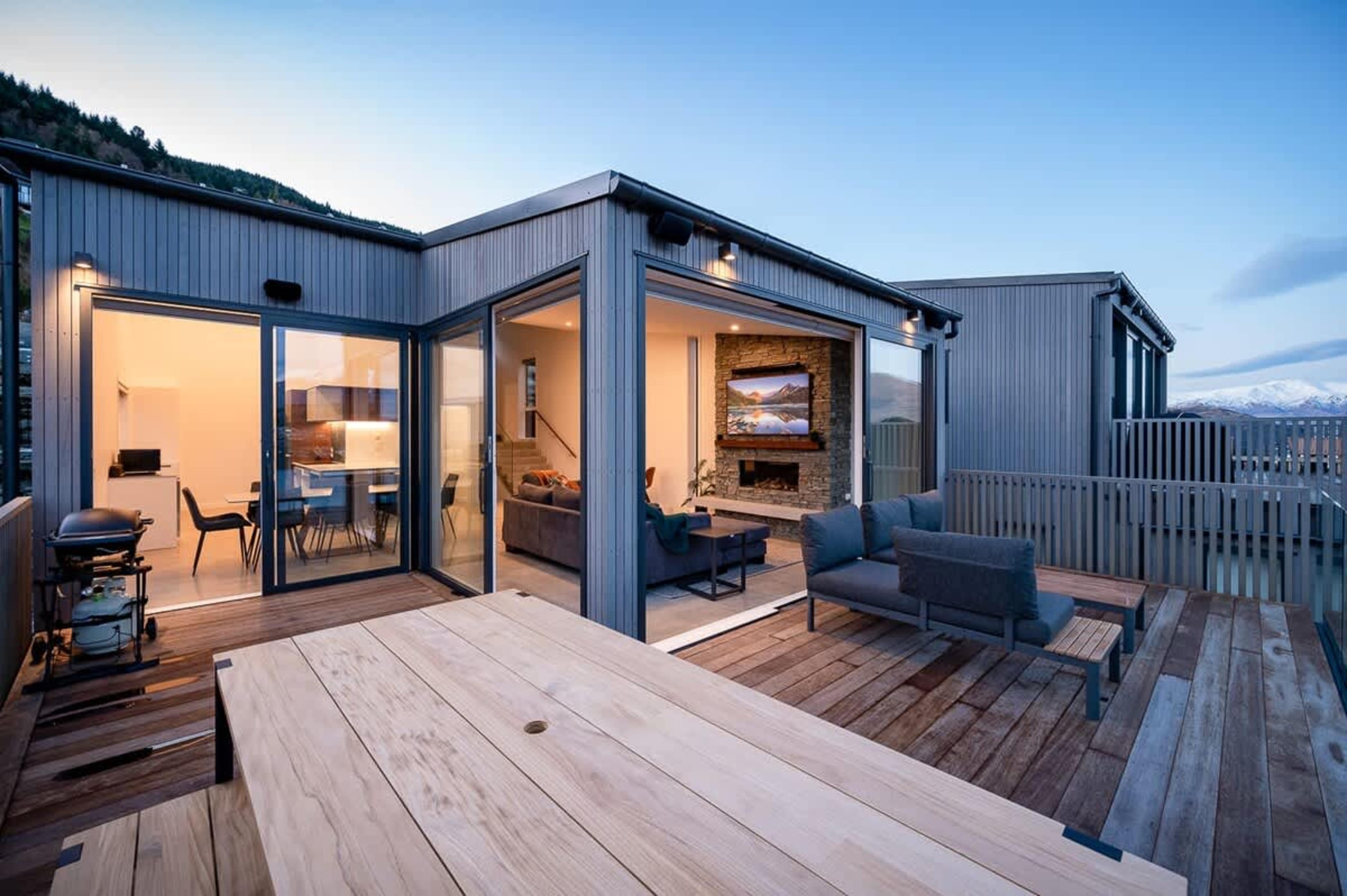 Relax on the balcony with a BBQ, wine, and stunning views, making it an ideal spot to unwind while enjoying the beauty of the lake and mountain vistas.