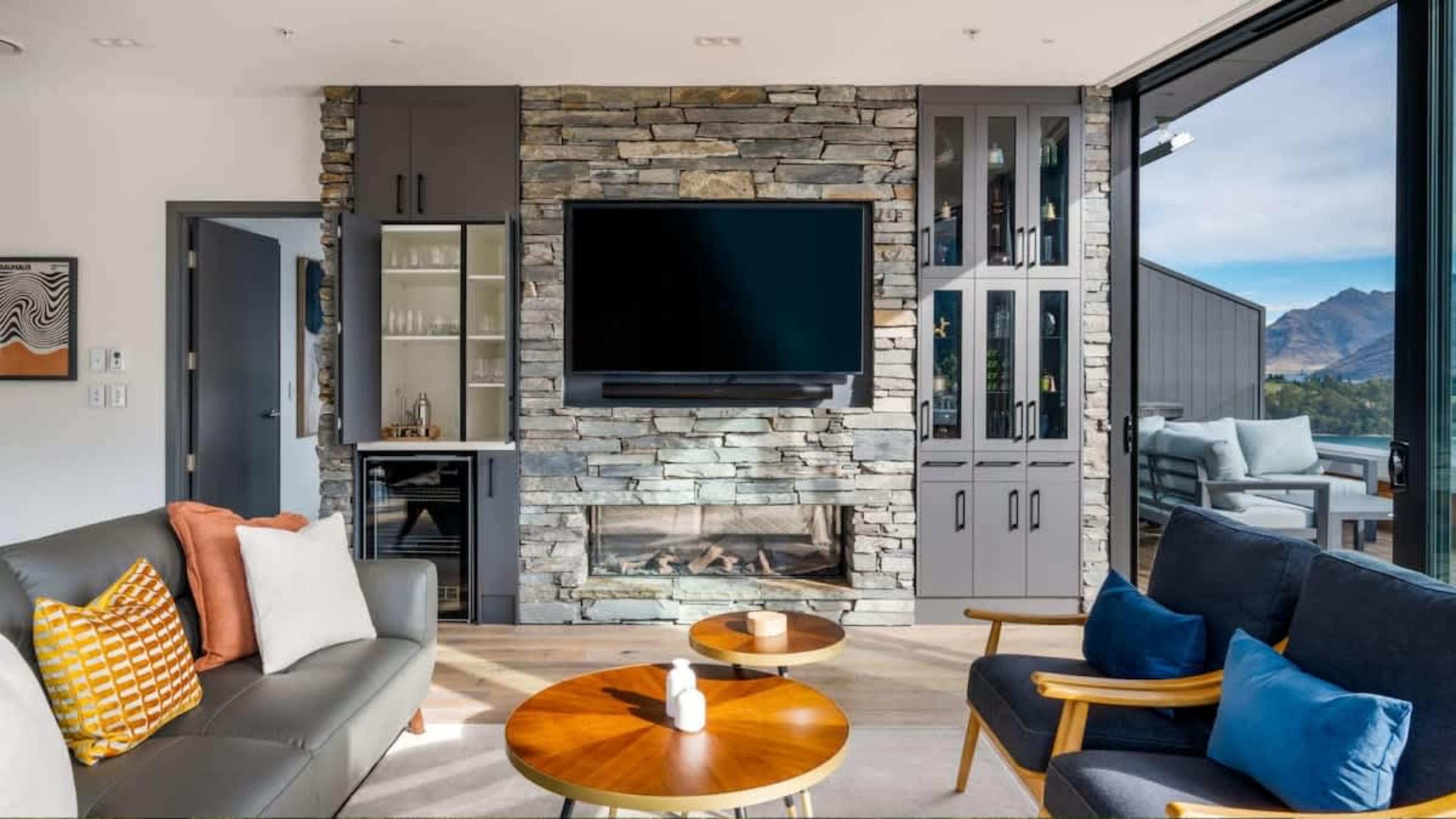 Retro decor - luxury accommodation NZ