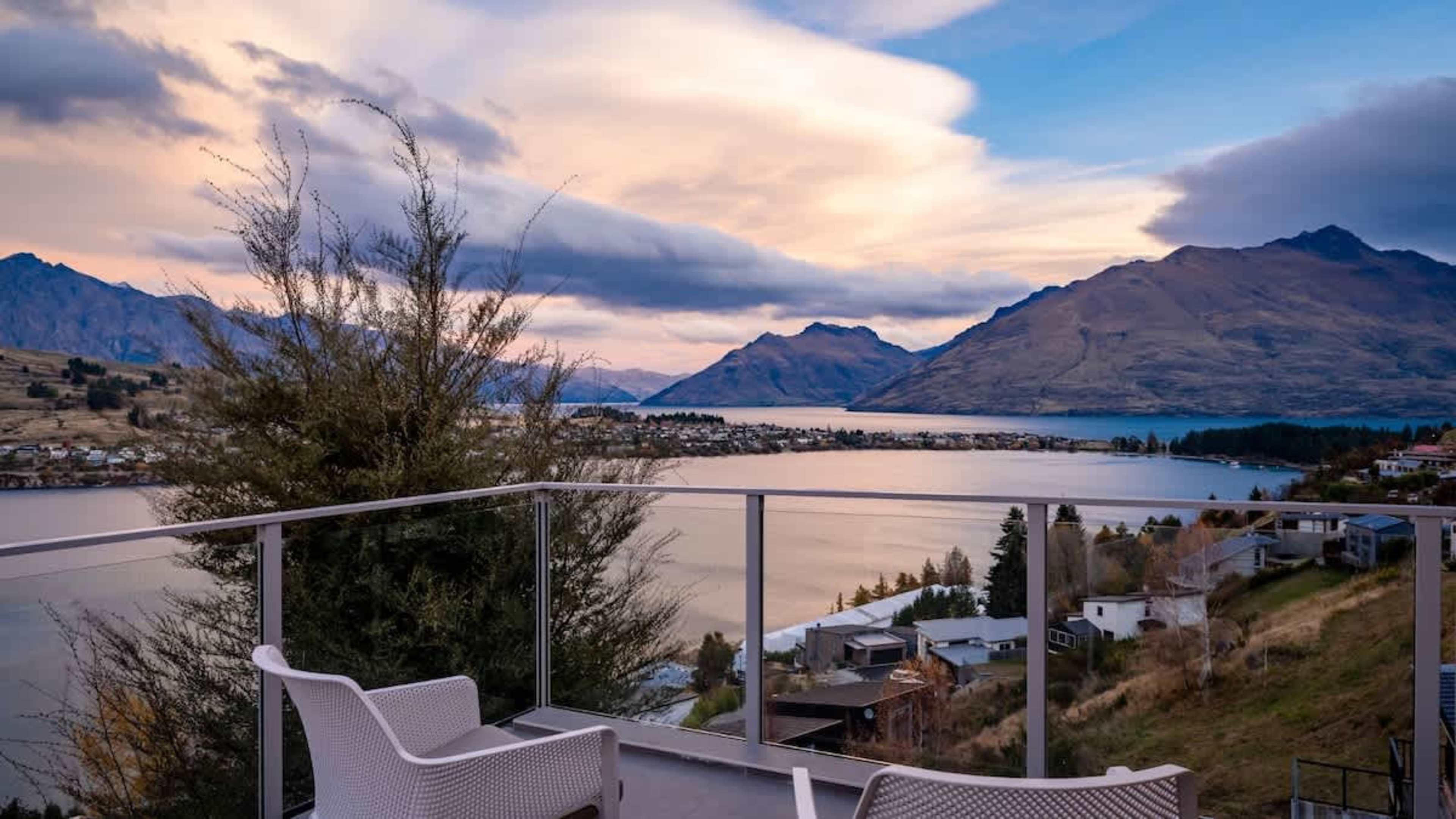 Scenic Balcony with BBQ and Views
Relax on the balcony, offering breathtaking views, a BBQ for outdoor meals, and a tranquil spot to enjoy your morning coffee or evening wine.