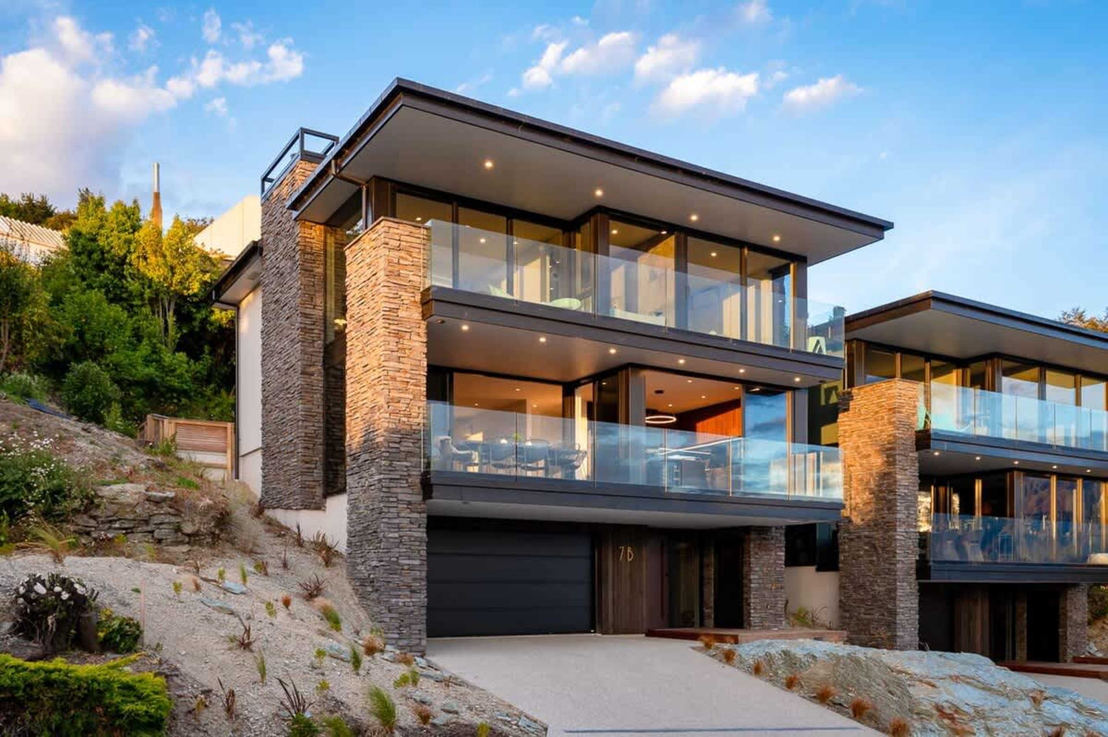 Panoramic Mountain Views from Wakatipu Rise
Highlight the villa's location in Wakatipu Rise, offering sweeping views of The Remarkables and surrounding mountain ranges.