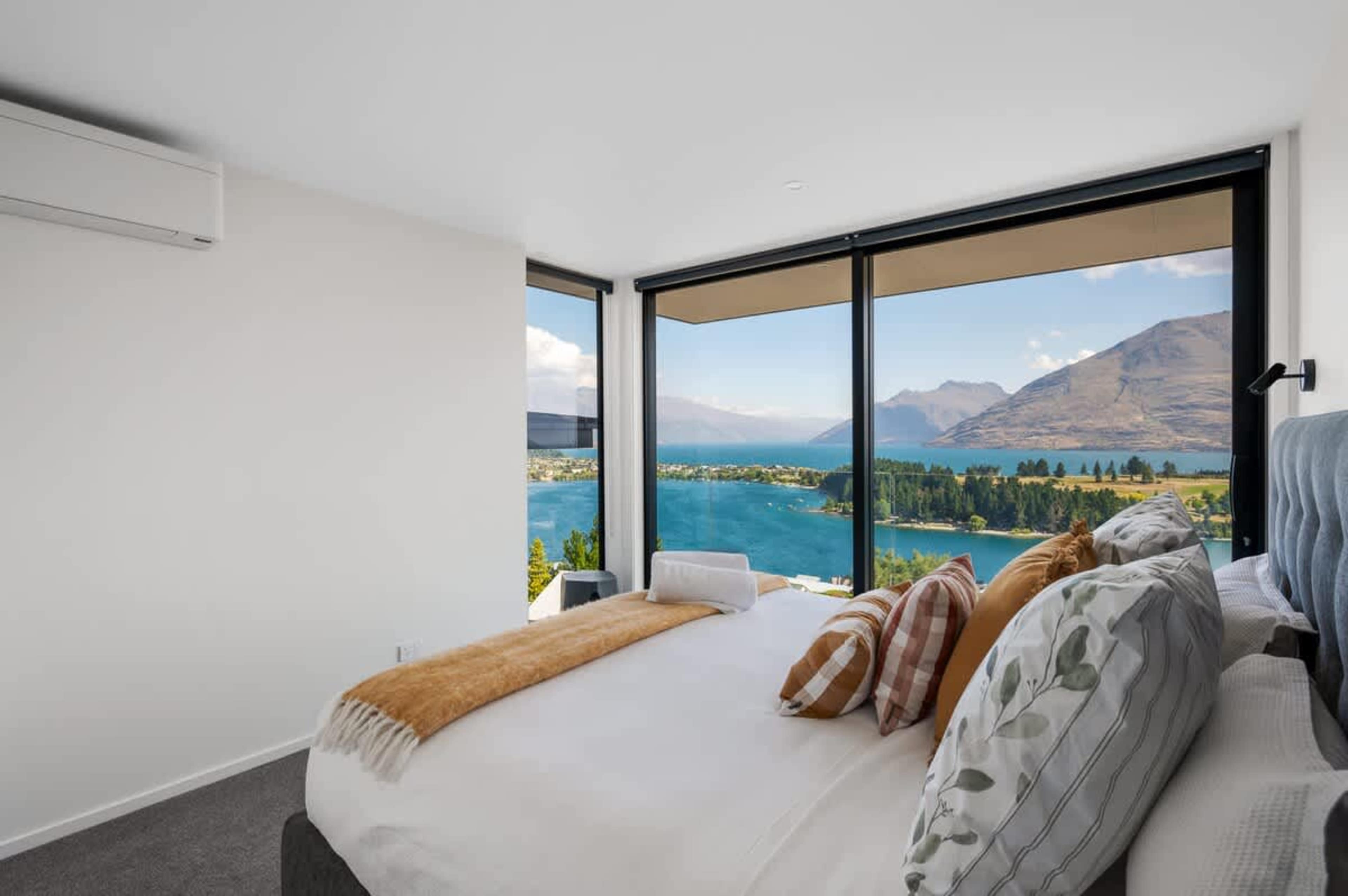 Spacious Second Bedroom with Air Conditioning
This well-appointed second bedroom features air conditioning, perfect for keeping cool during warmer months while enjoying a relaxing atmosphere.