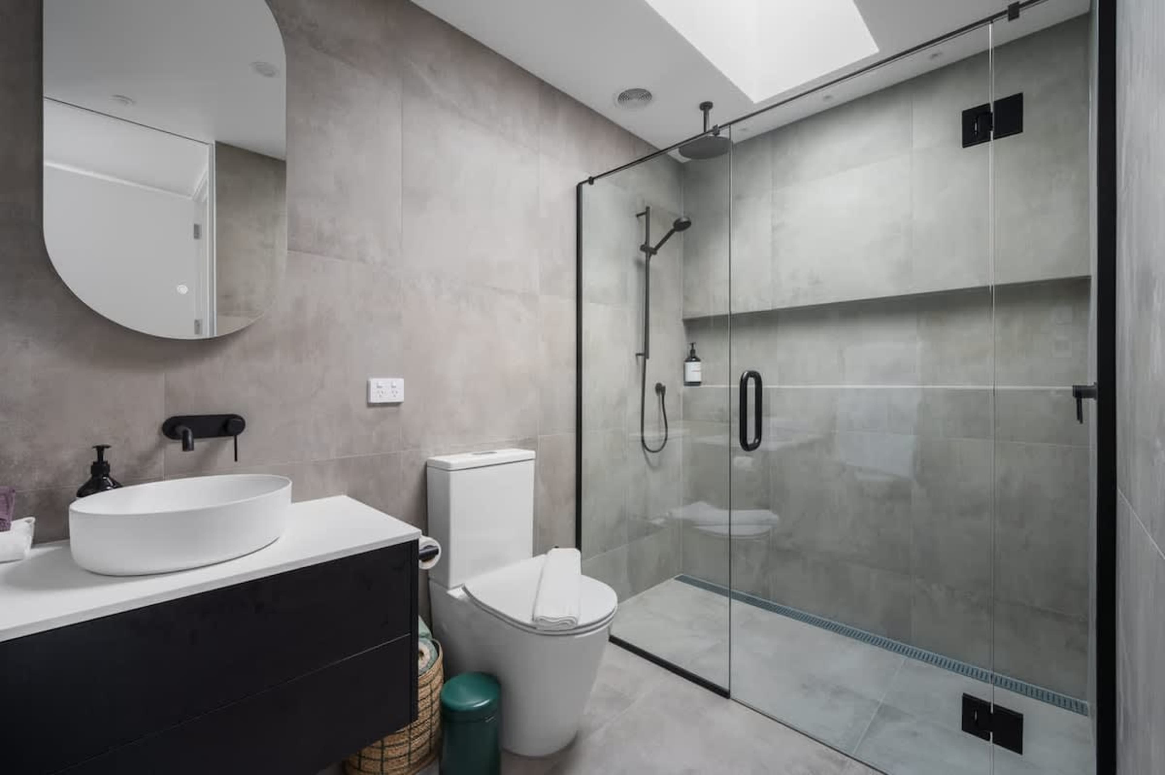 Second Bedroom with Ensuite Bathroom
The second bedroom includes a private ensuite bathroom, offering added comfort and privacy for a relaxing stay.