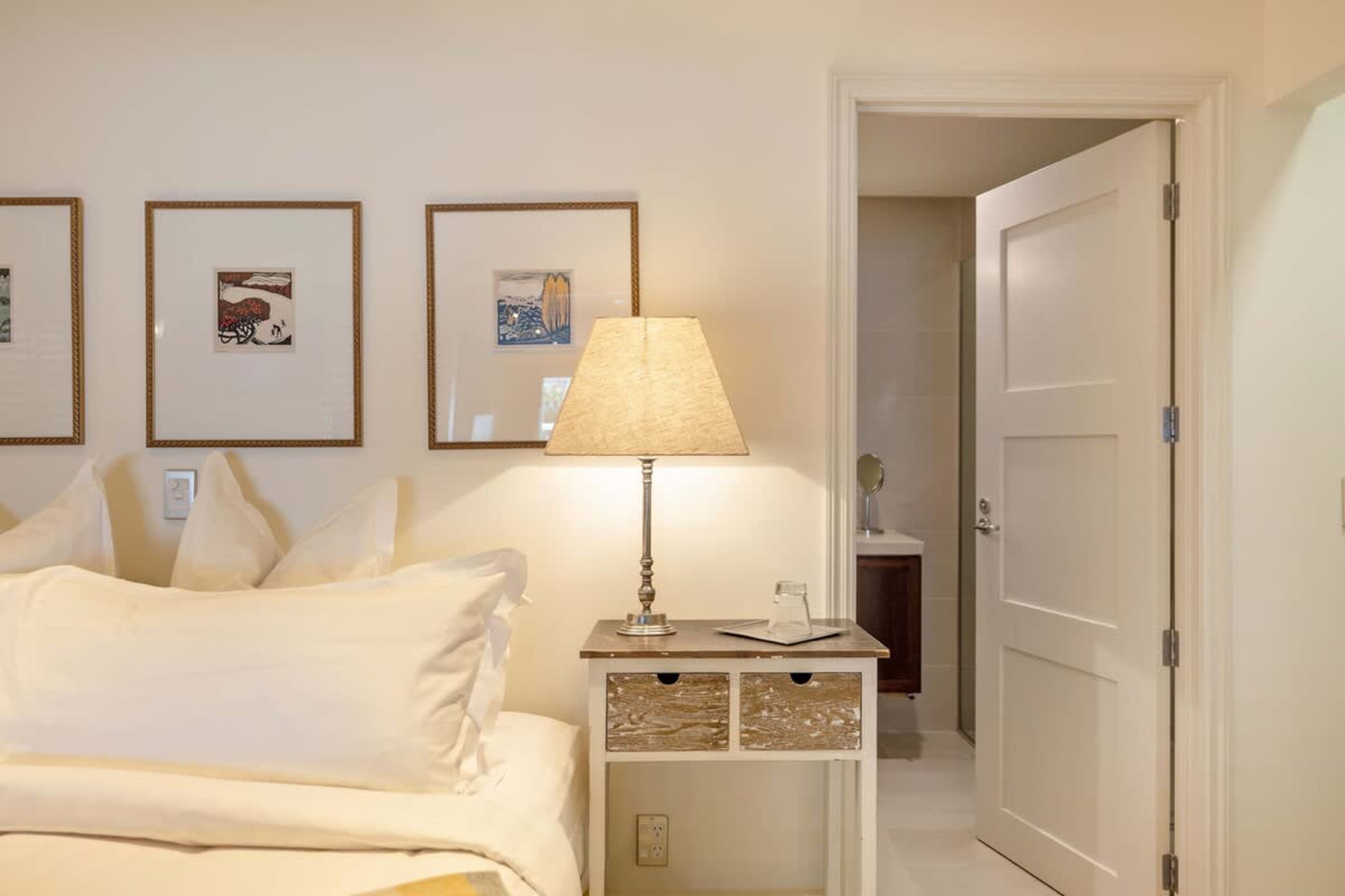 Hotel-Style Luxury & Privacy – Enjoy the space and comfort of a private retreat with plush bedding, elegant furnishings, and a peaceful ambiance.