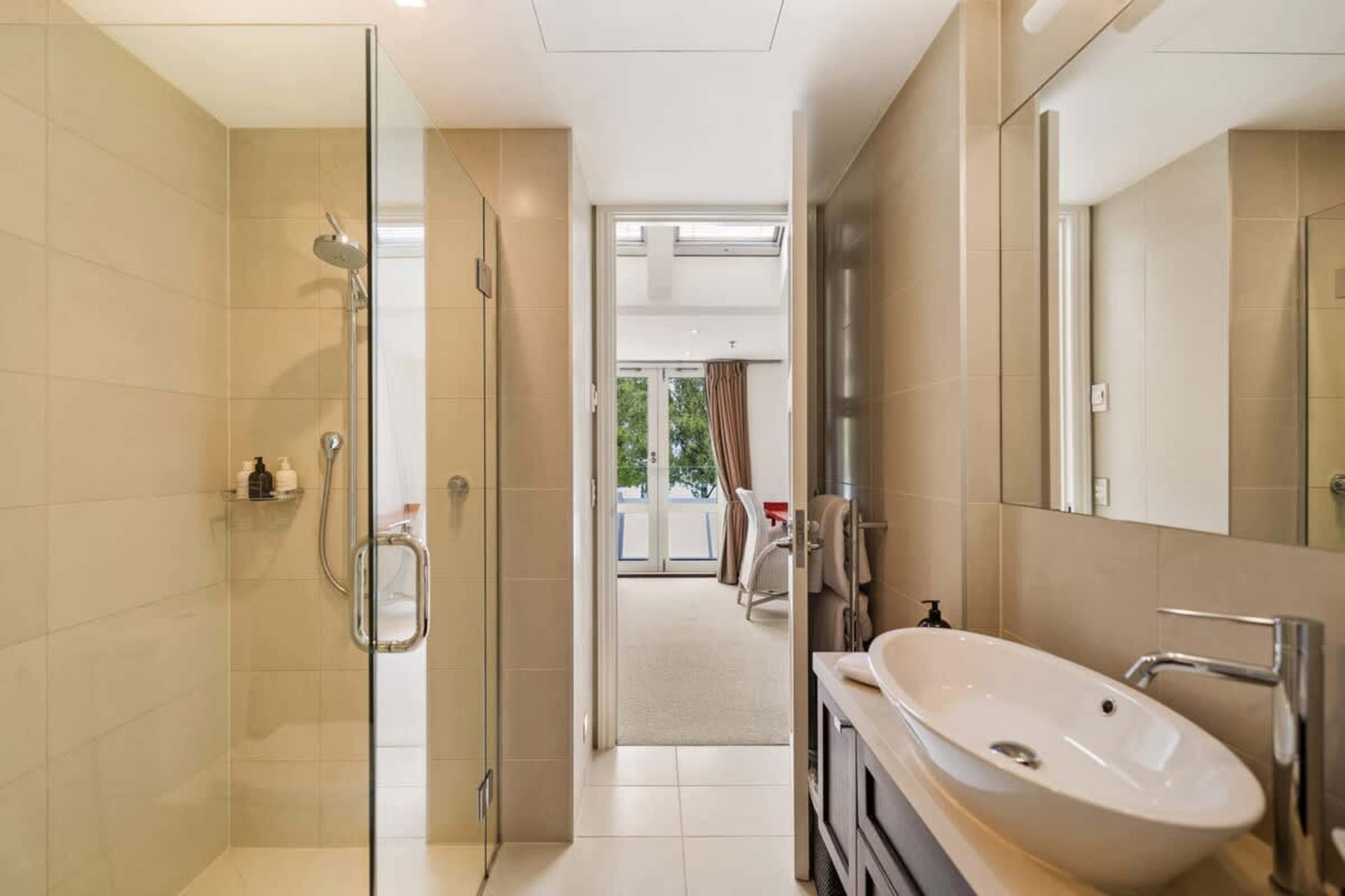 Modern Design Meets Comfort – Enjoy a sleek and contemporary ensuite, fully equipped with luxury toiletries, soft towels, and a relaxing atmosphere for the perfect refresh.
