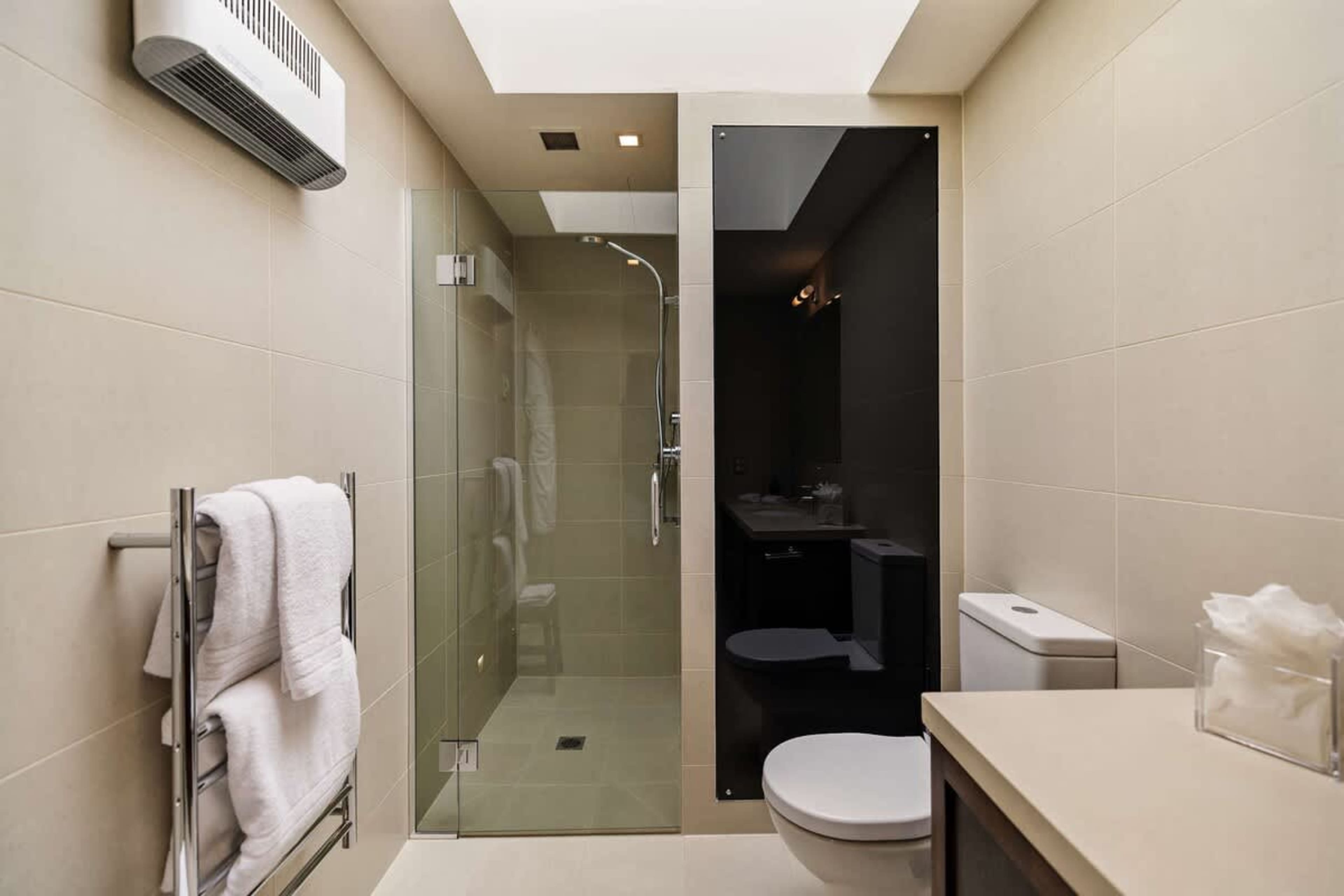 Elegant & Luxurious Second Ensuite – Enjoy the convenience and comfort of your own ensuite bathroom, featuring a rain shower, designer finishes, and premium toiletries.