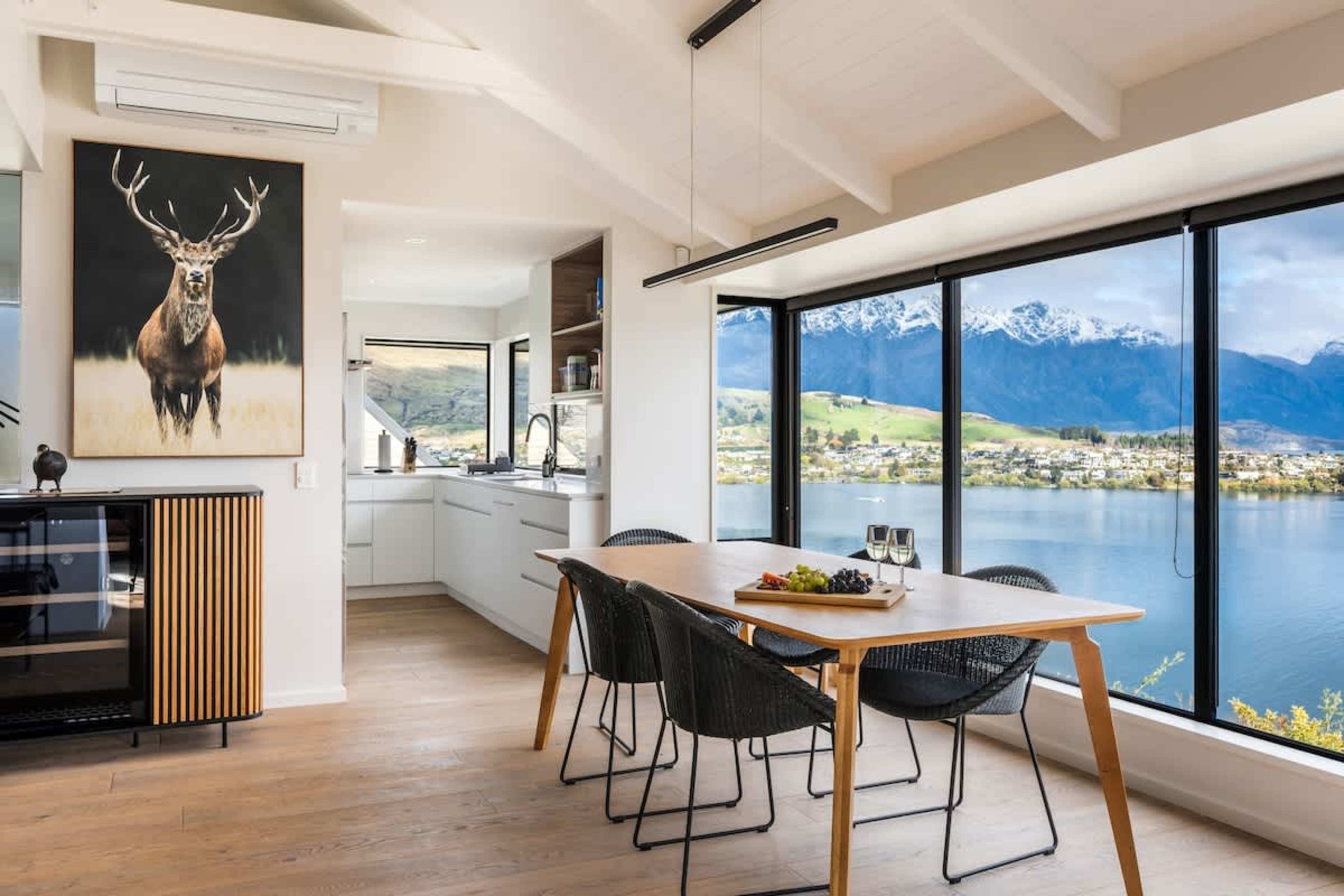 Earnslaw Terrace Luxury Villa