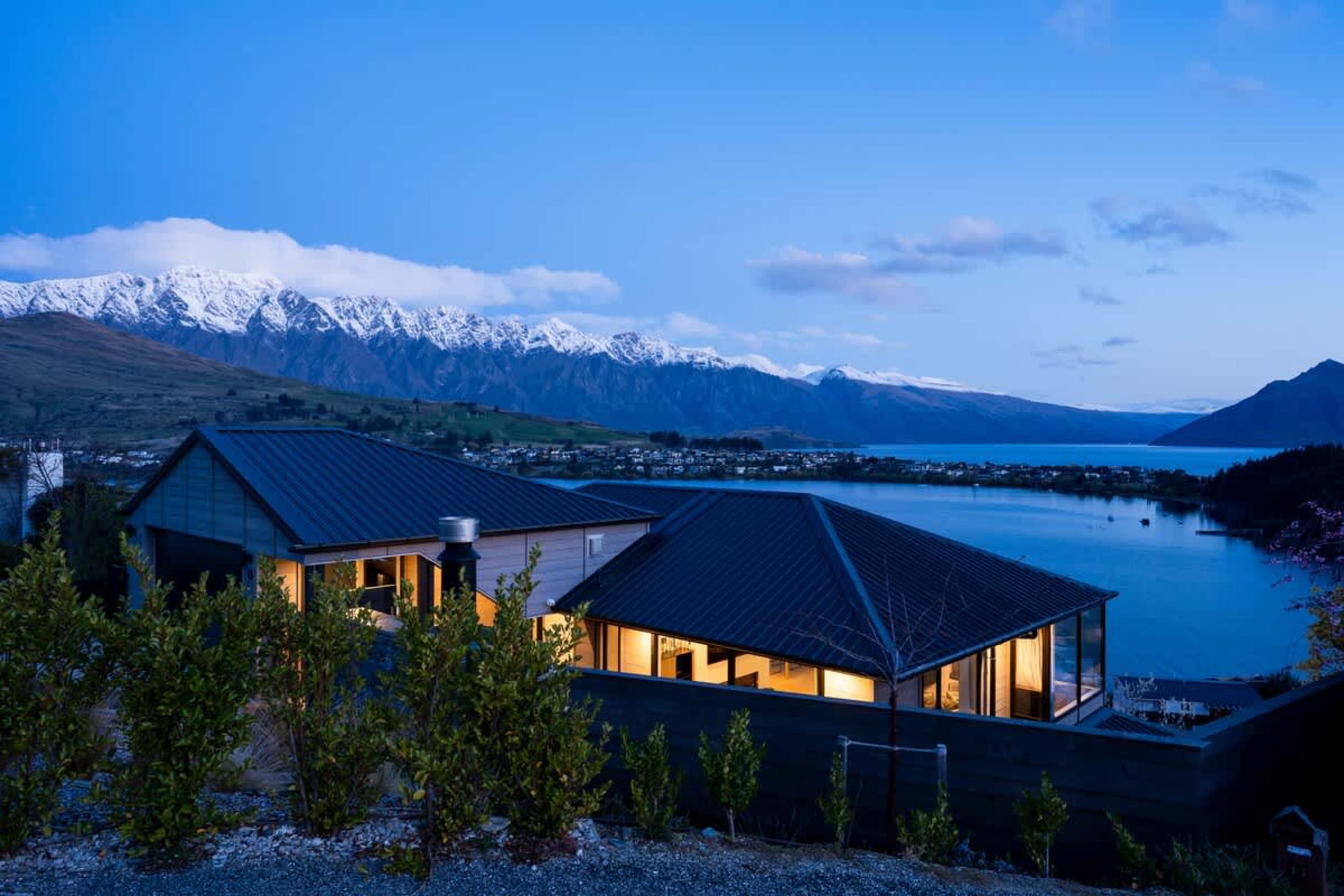Earnslaw Terrace Luxury Villa