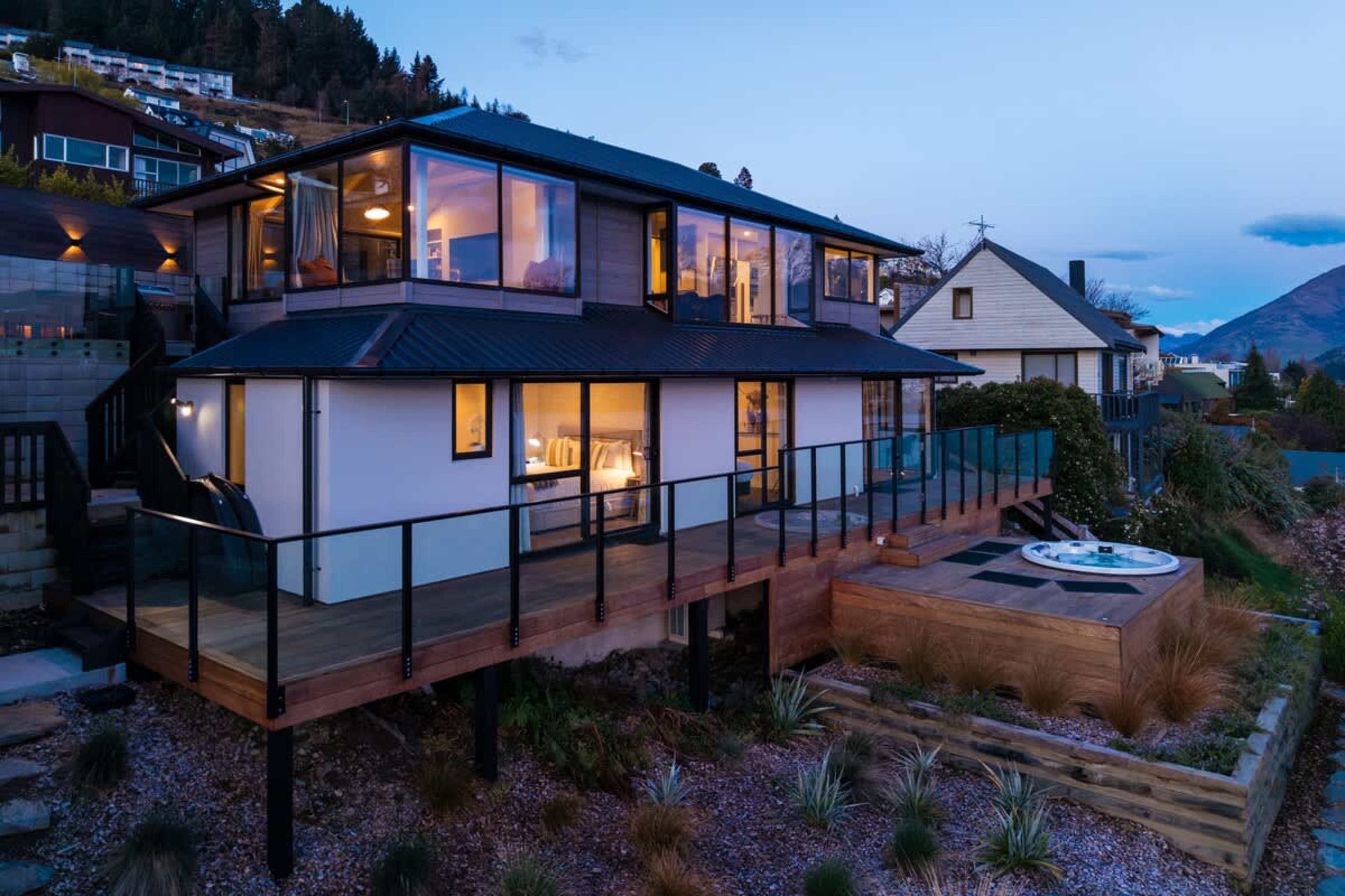 Earnslaw Terrace Luxury Villa