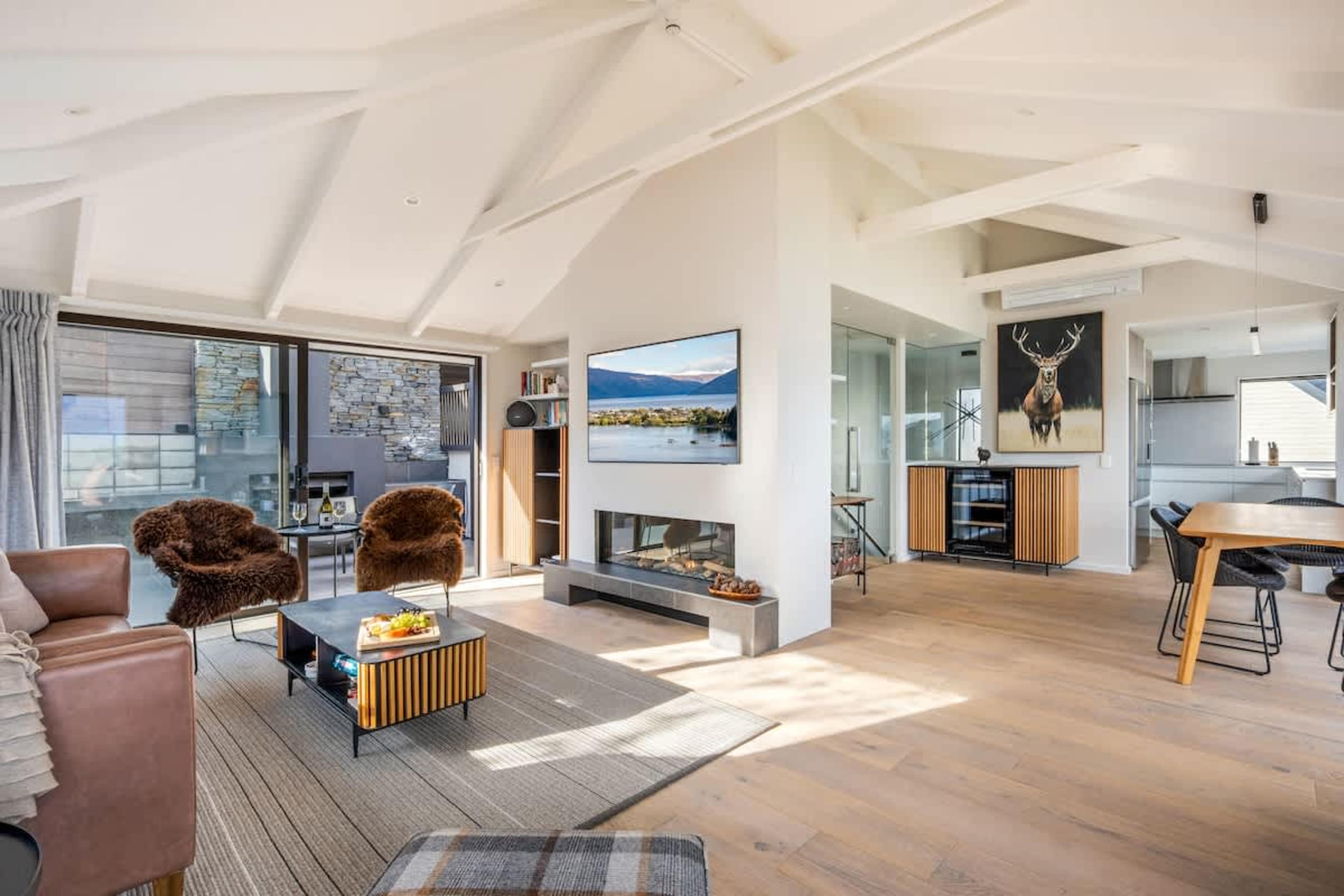 Earnslaw Terrace Luxury Villa