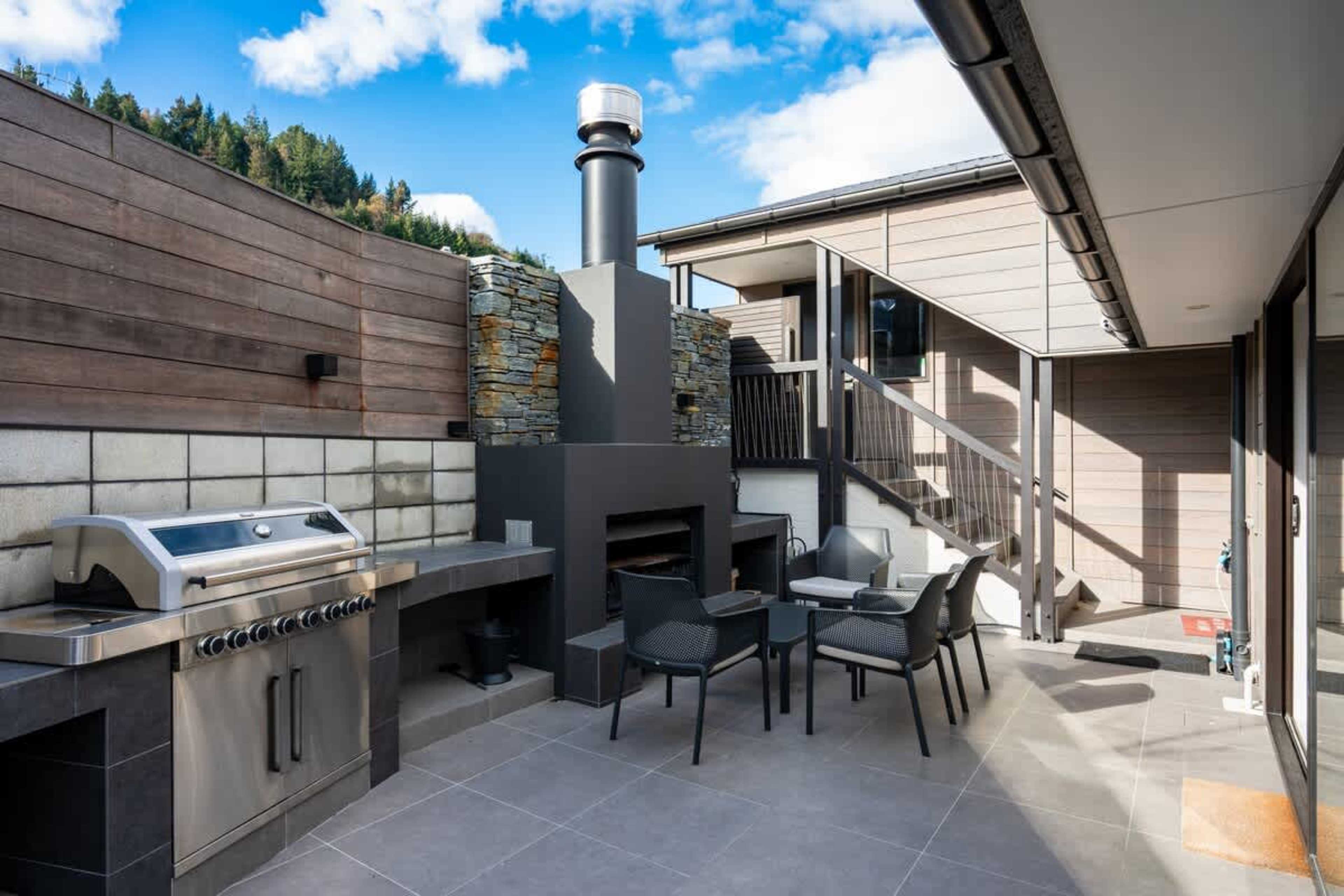Earnslaw Terrace Luxury Villa