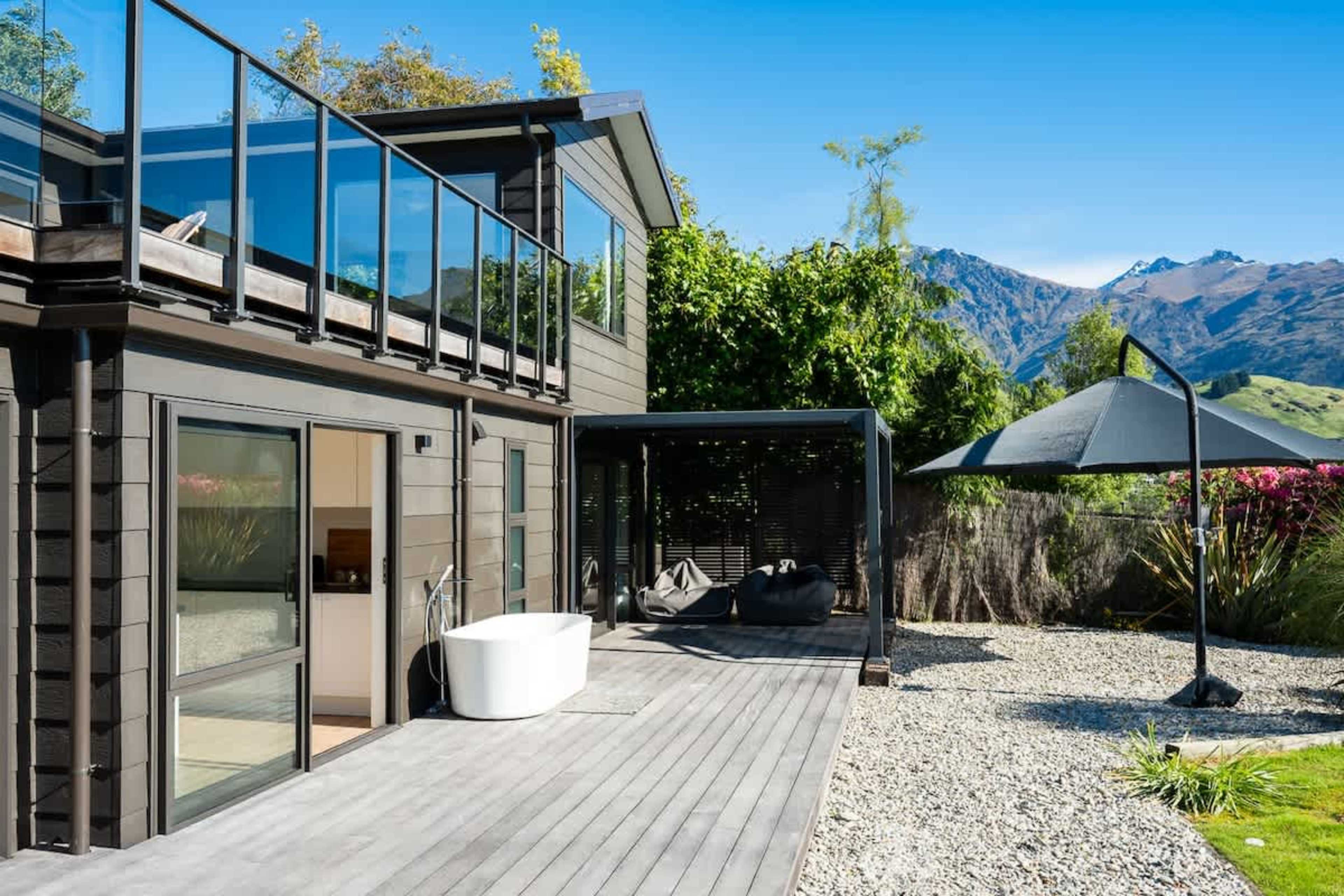 Lake Hayes Luxury Villa