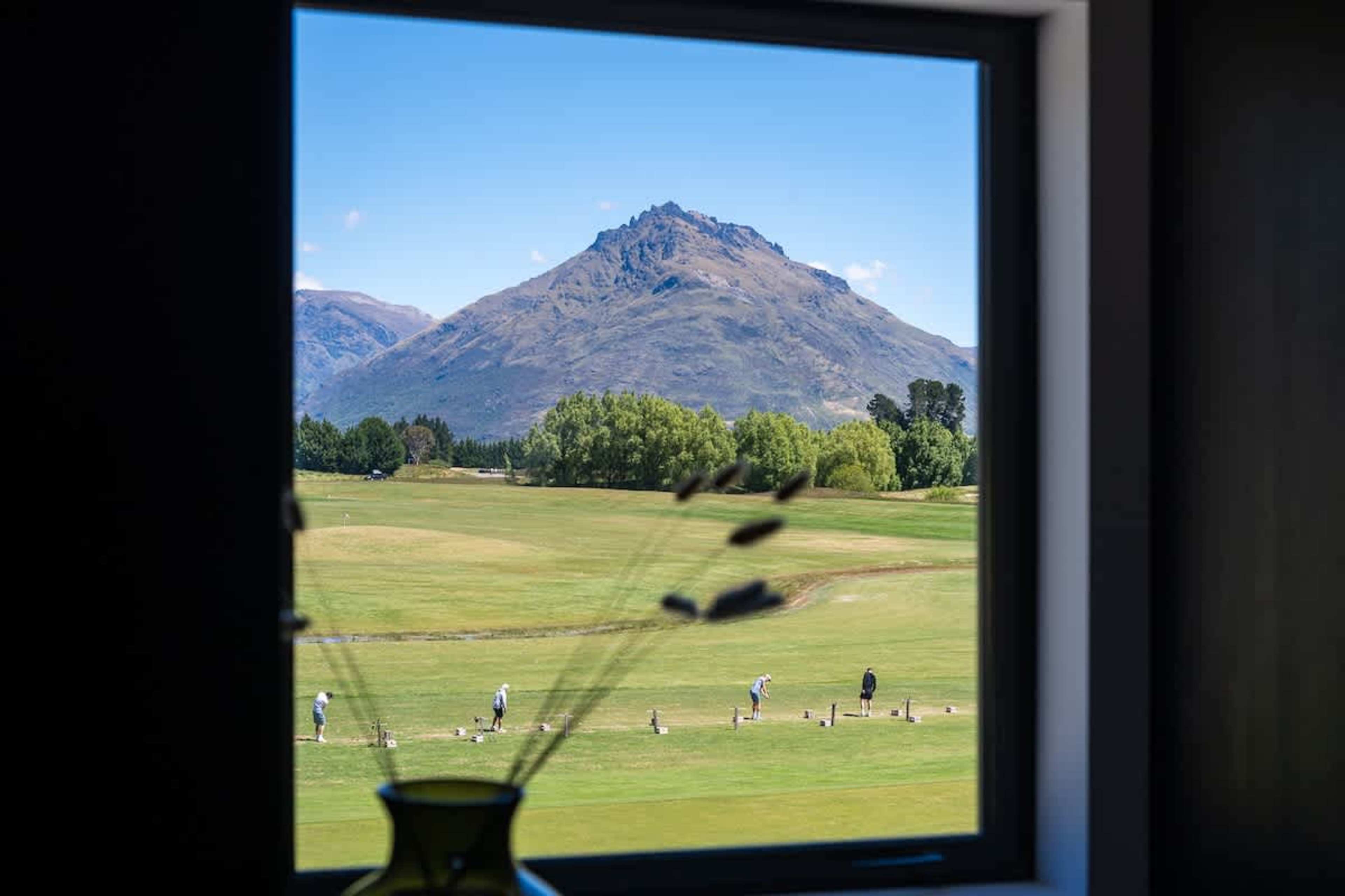 Clubhouse Lane 210