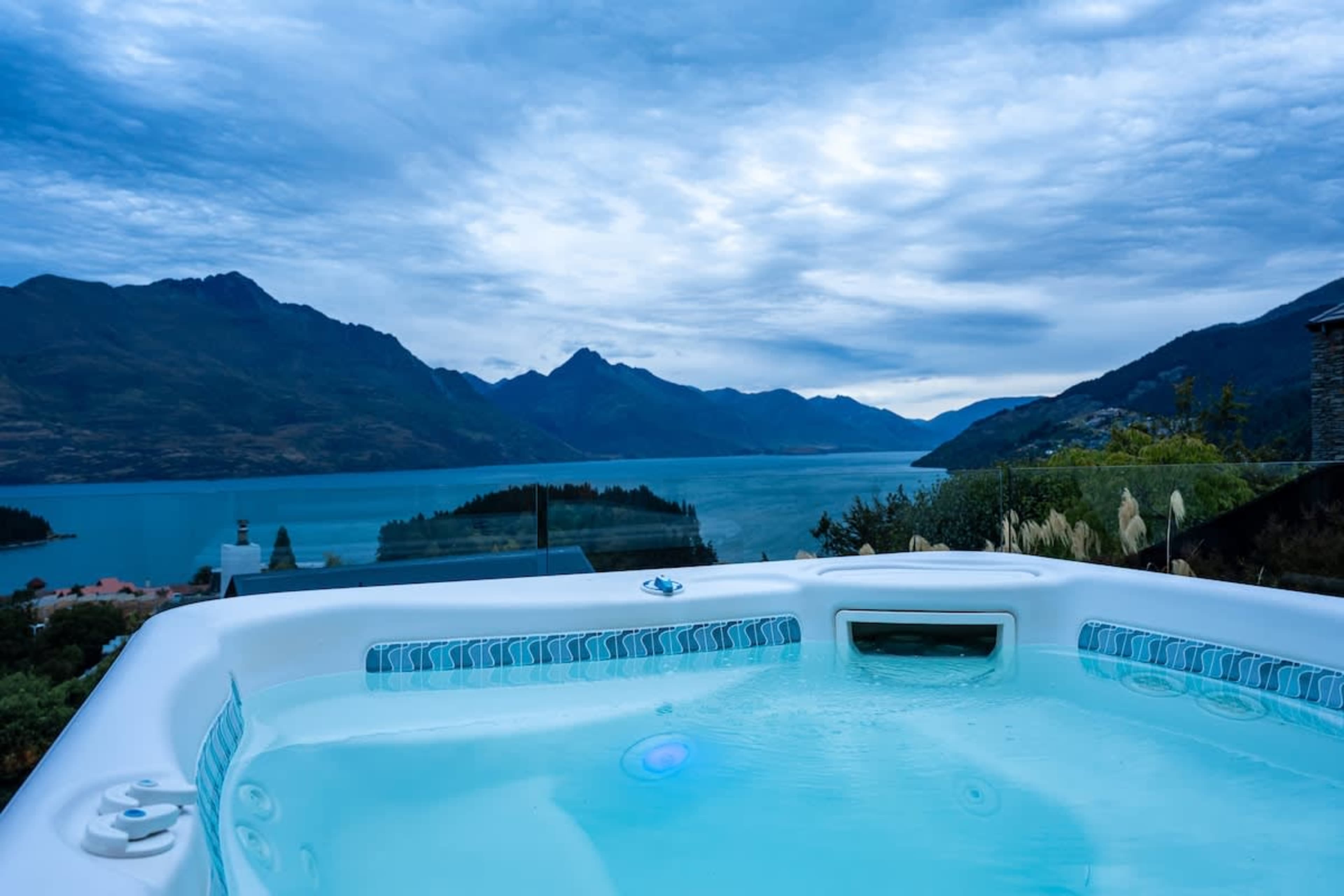 Solara Lodge