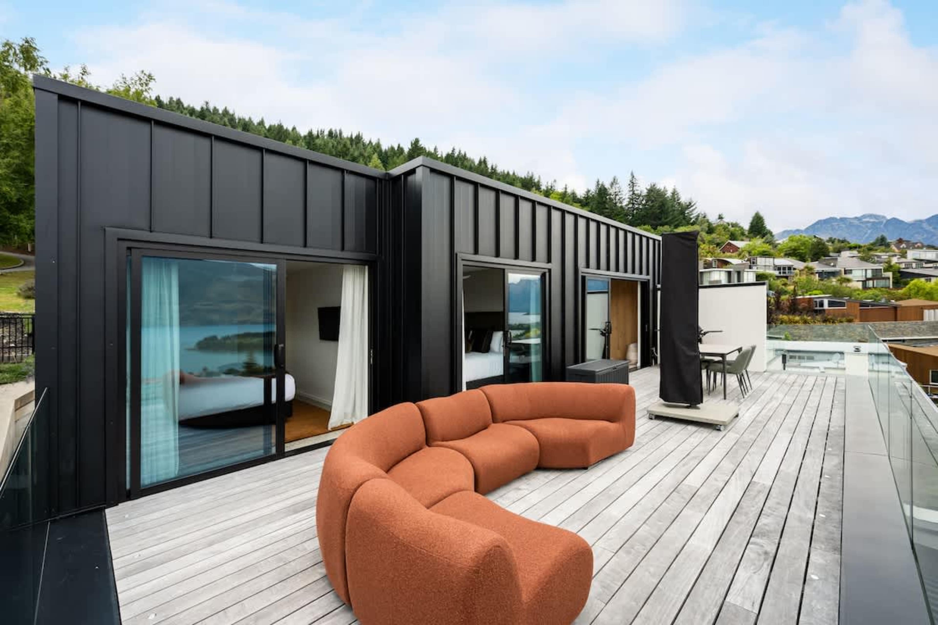 Solara Lodge