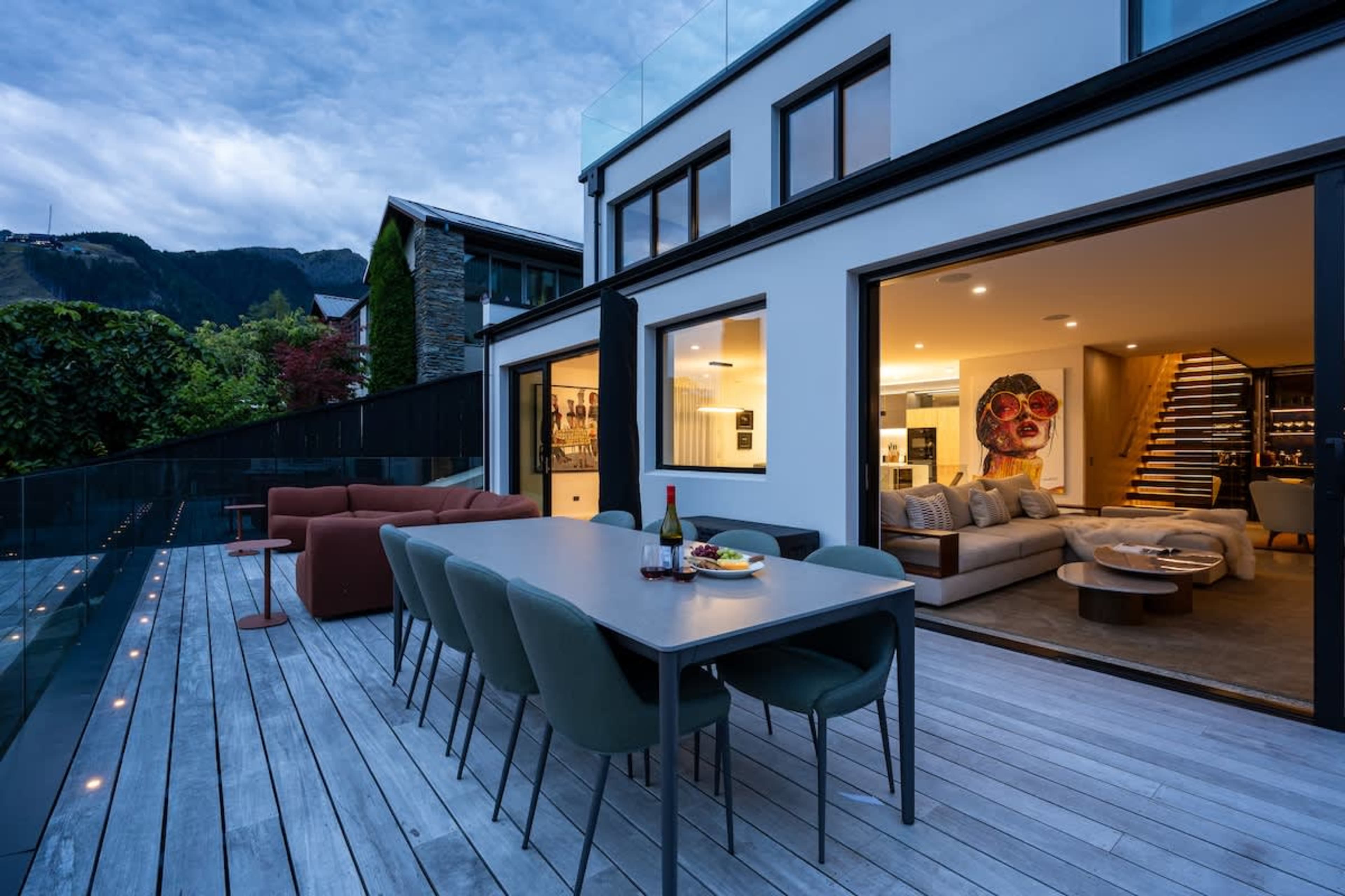 Solara Lodge