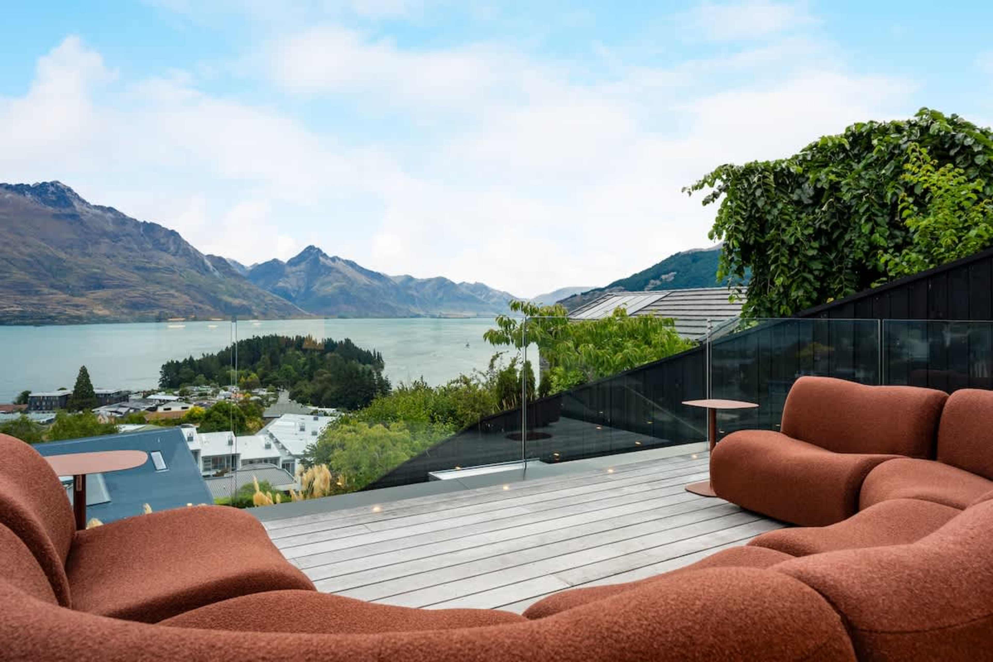 Solara Lodge