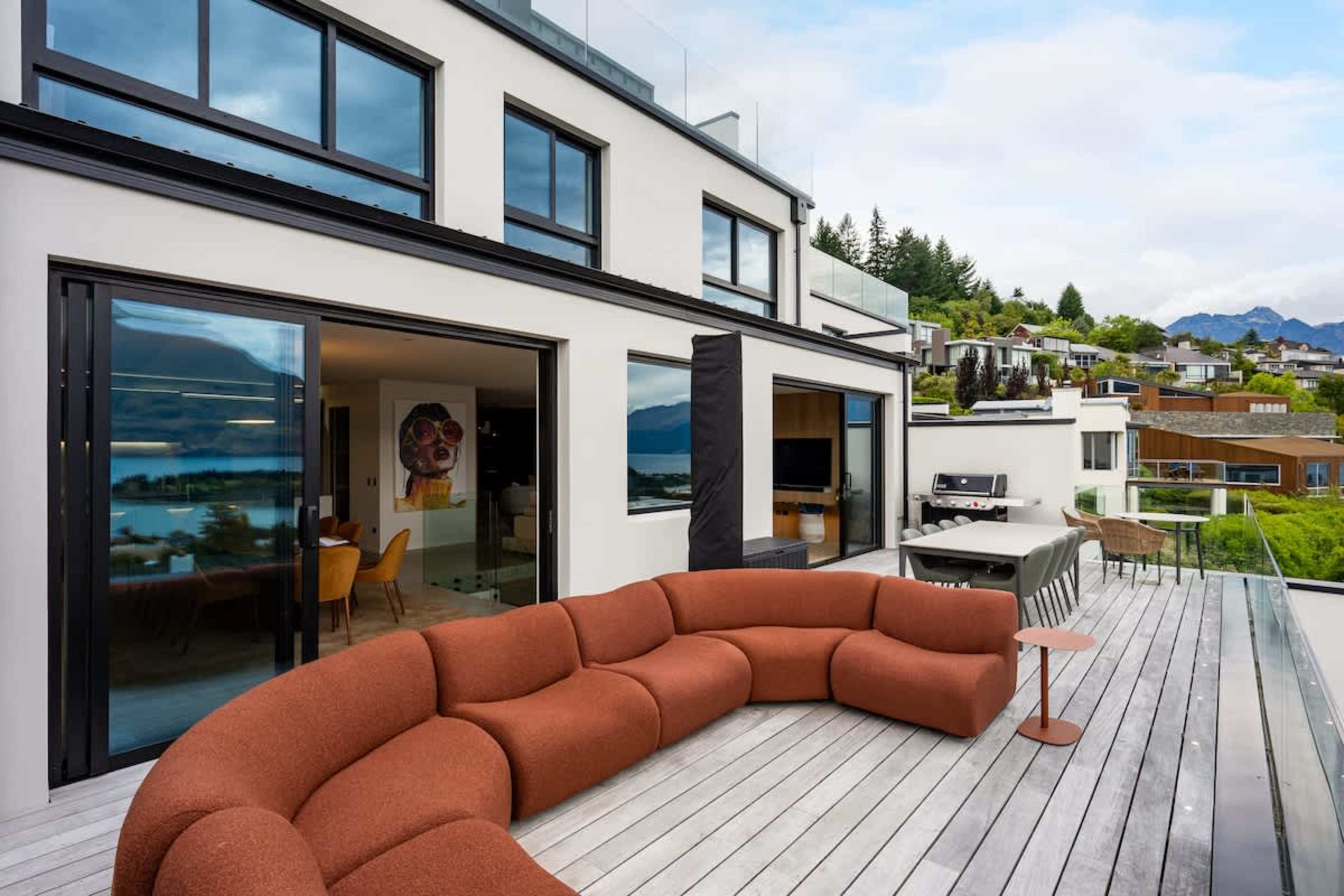 Solara Lodge