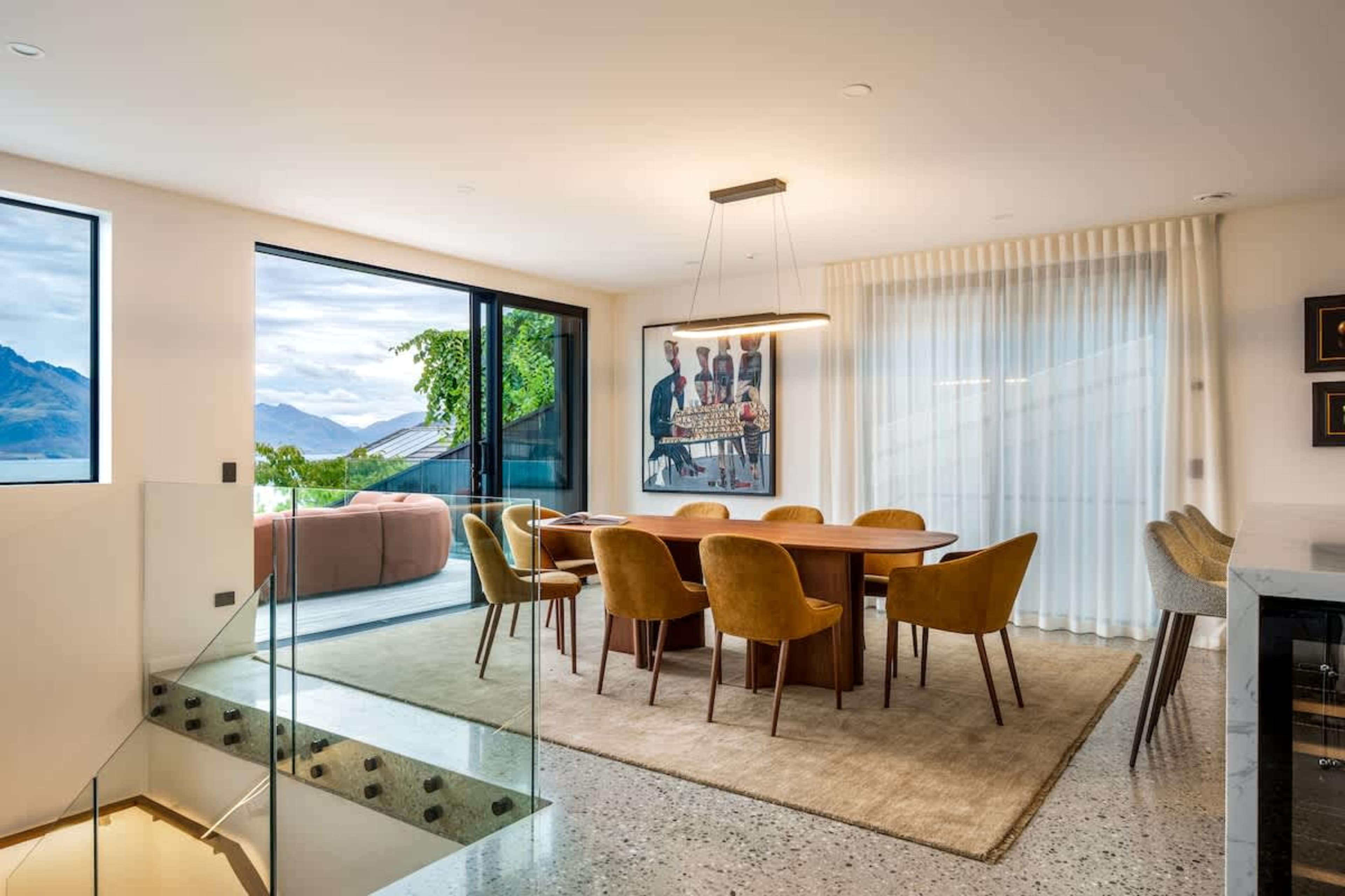 Elegant dining space
Gather around a beautifully designed dining table that seats the whole group in comfort and style. The space is perfect for memorable meals, from casual breakfasts to gourmet dinners.