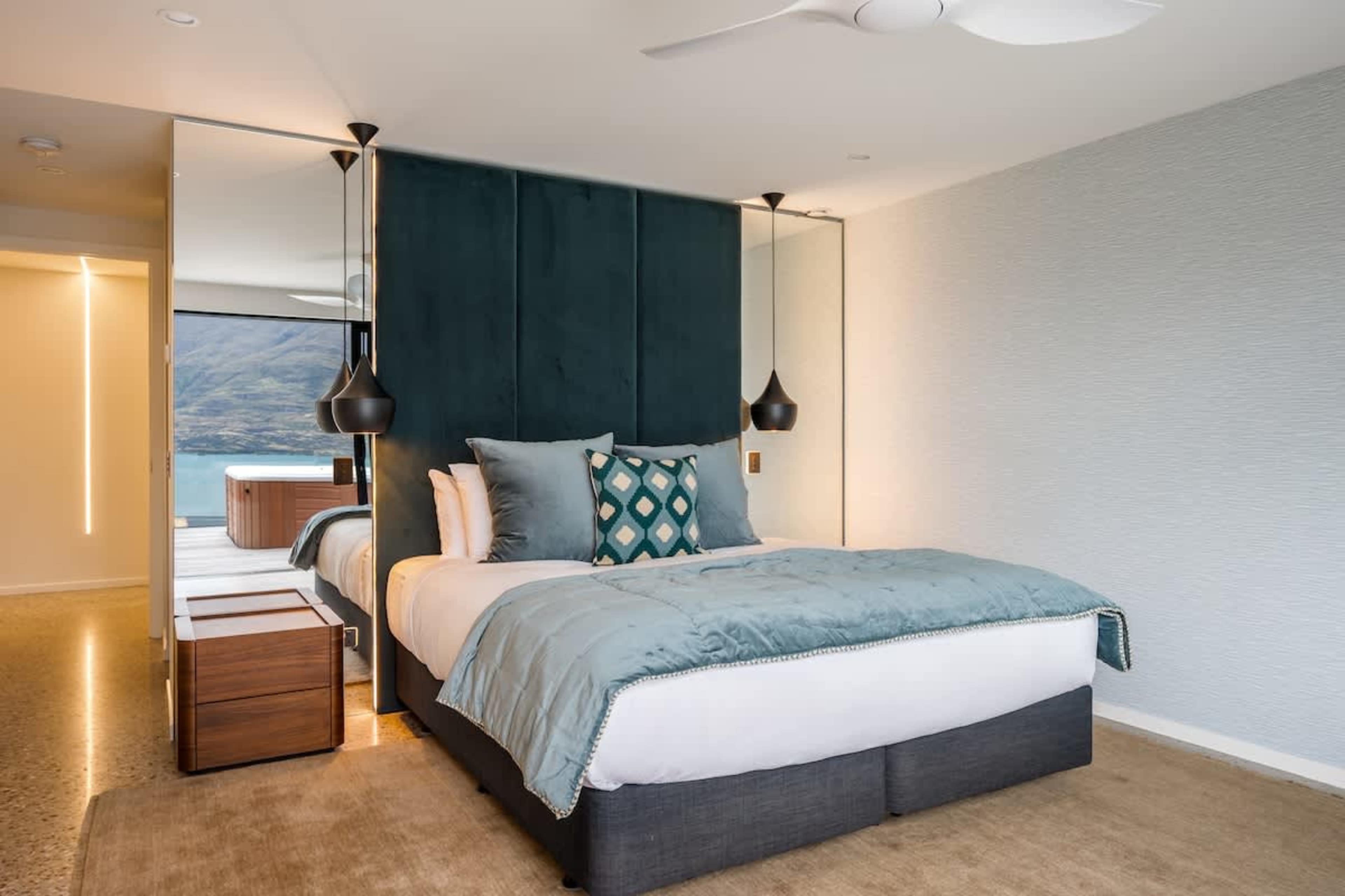 Elegant, serene atmosphere
With soft textures, ambient lighting, and designer furnishings, the master bedroom offers a peaceful escape. Enjoy morning coffee or evening wine while soaking in panoramic views from your private retreat.