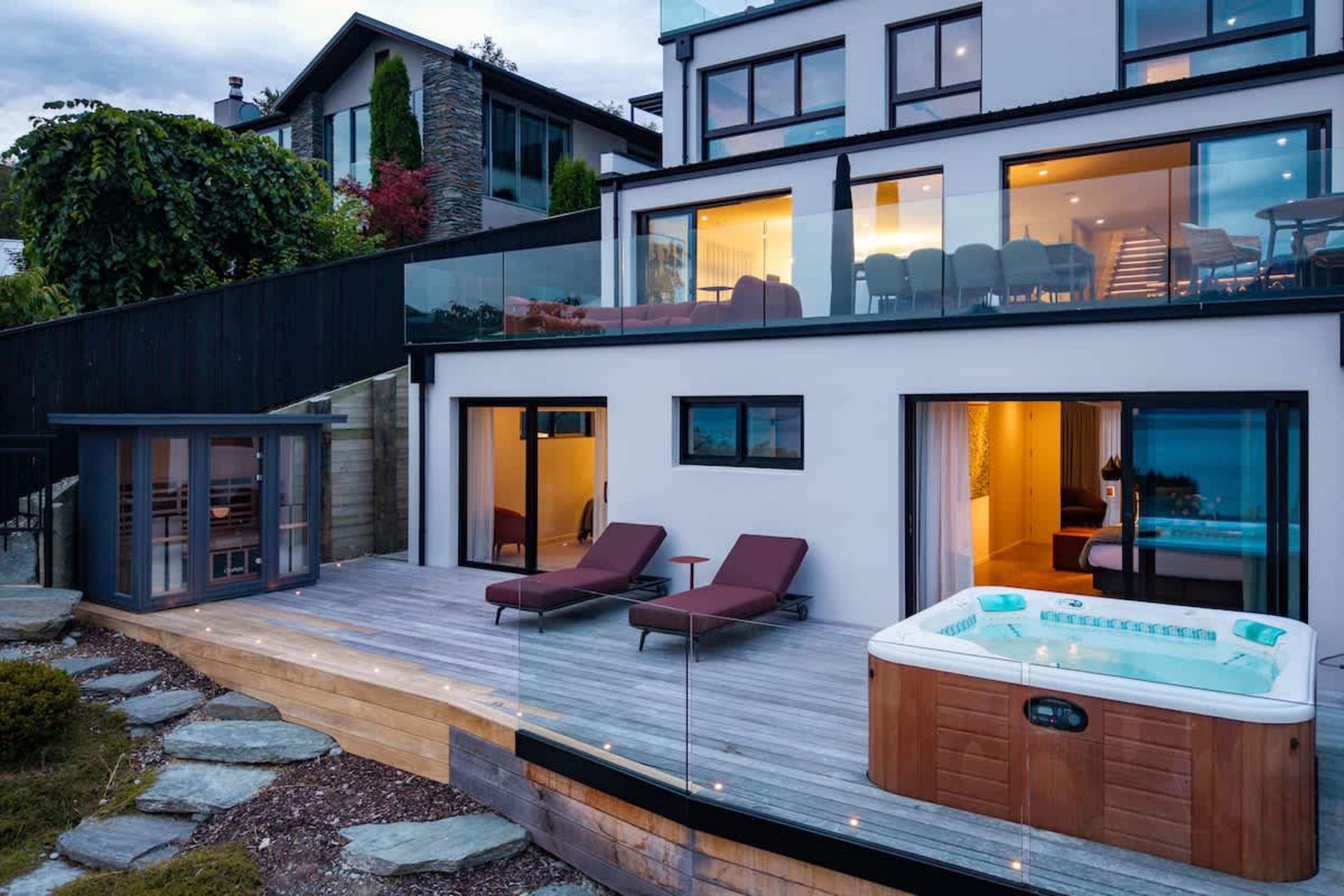 Solara Lodge