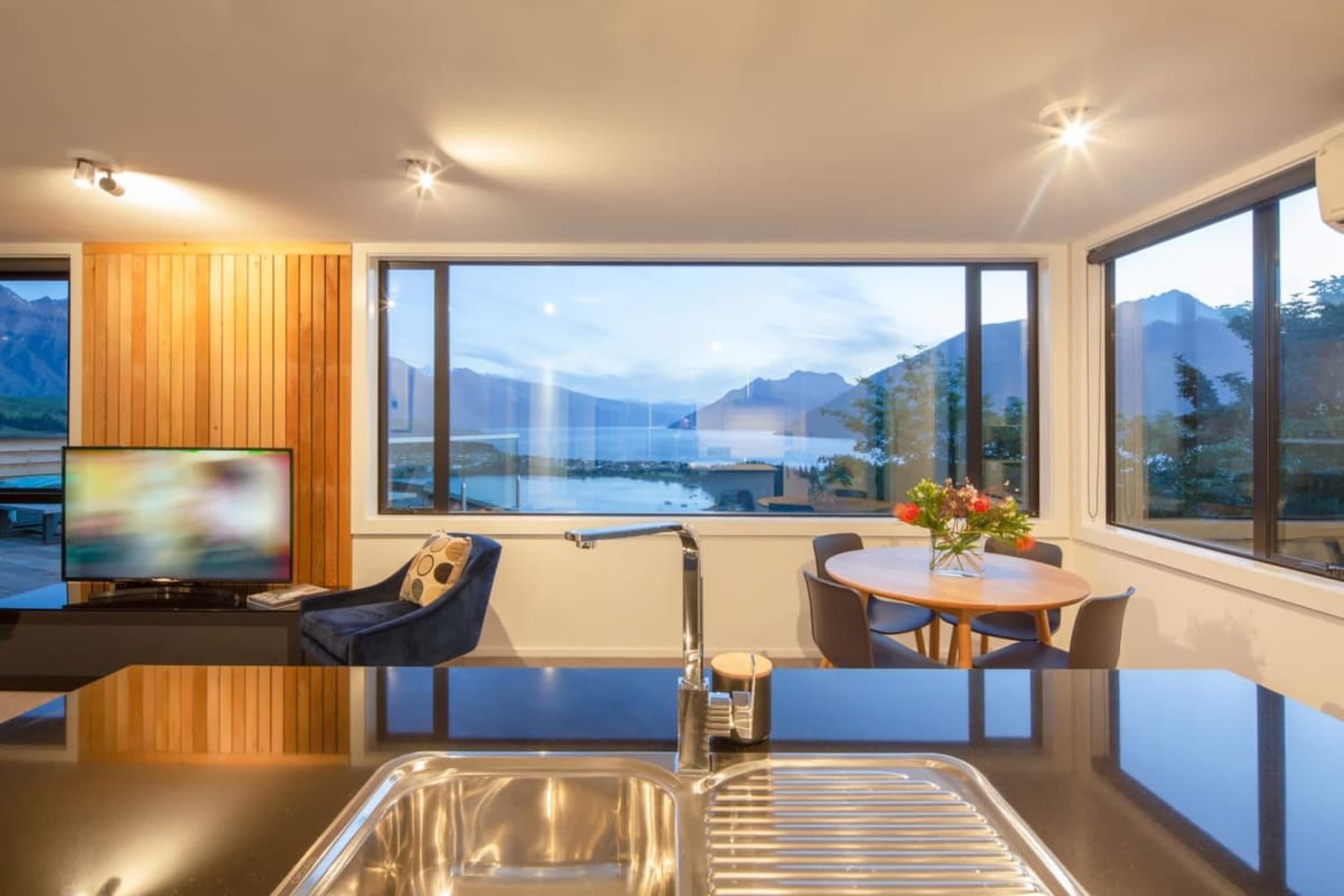 Modern Kitchen with High-End Appliances and Ample Counter Space – Cook and entertain in this stylish kitchen, featuring state-of-the-art appliances and generous counter space, making it perfect for preparing meals and enjoying quality time with love