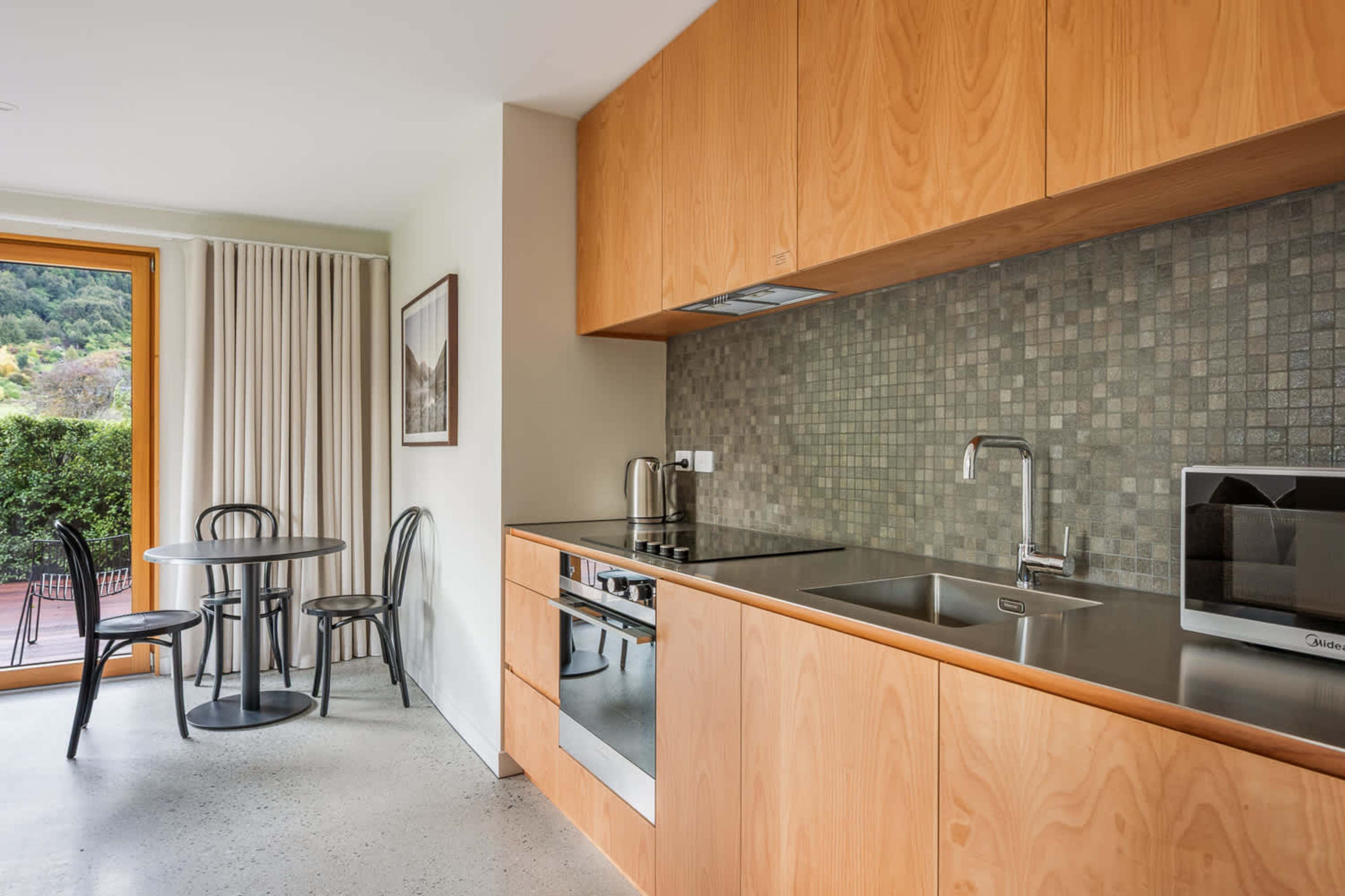 Self-contained unit - Kitchen