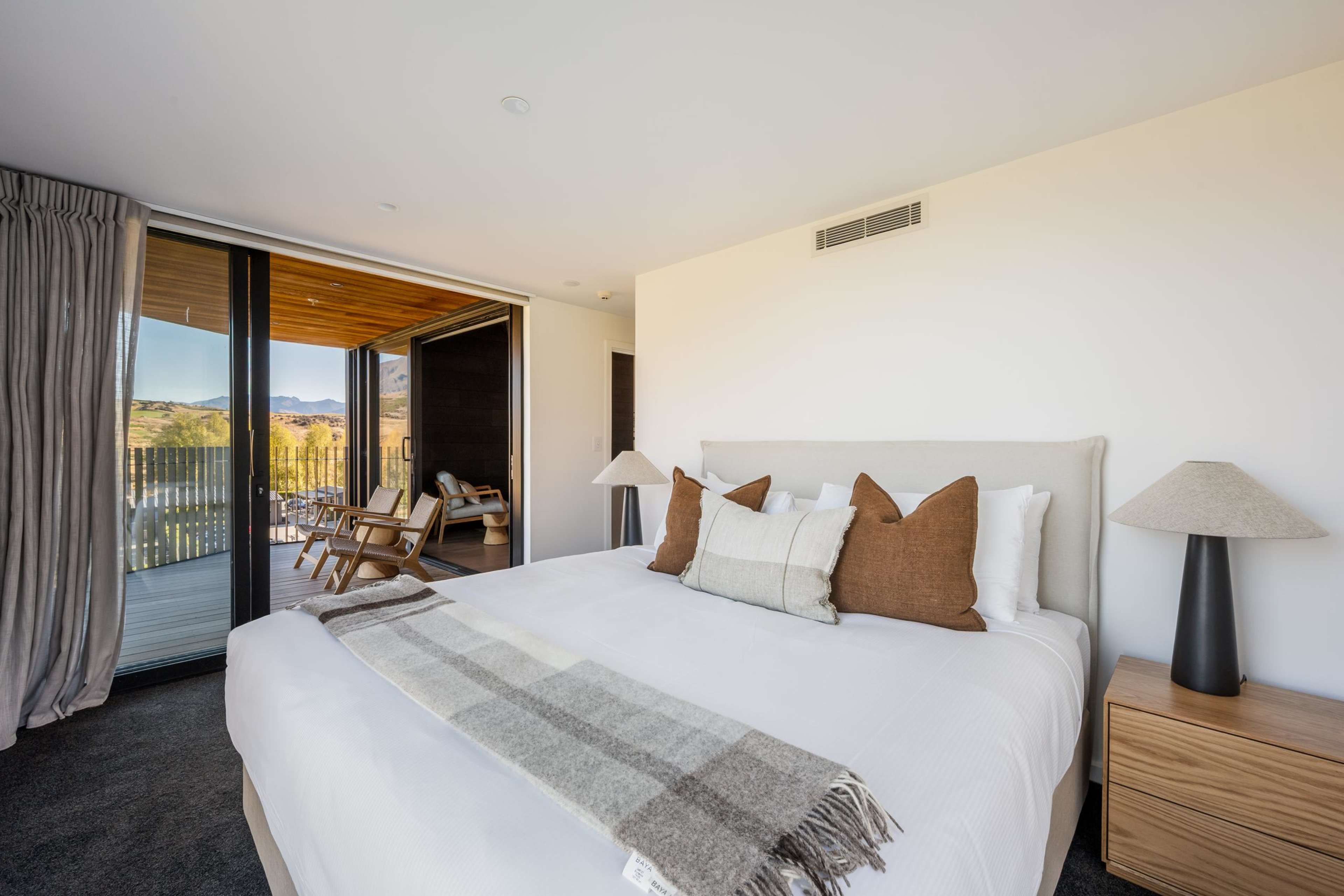 King bed with outside seating