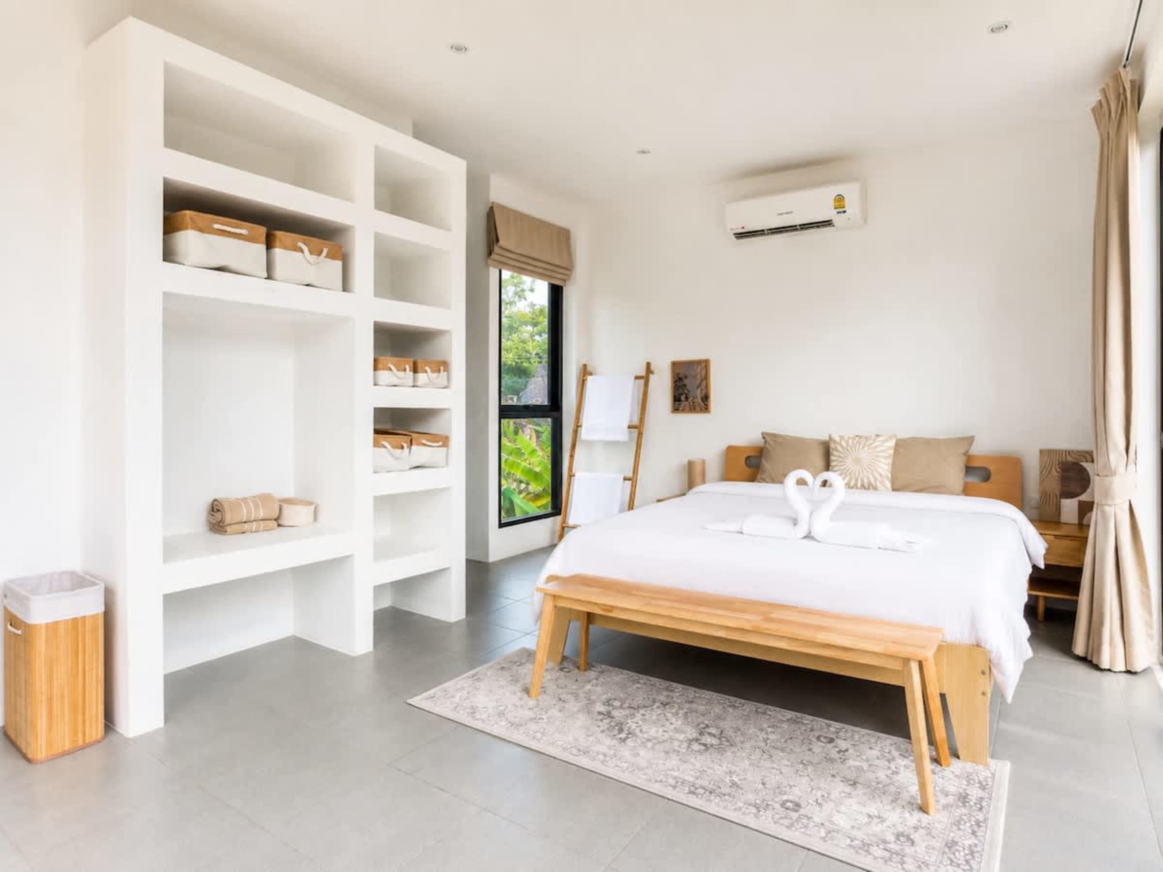 Beachside Villa - Image 2