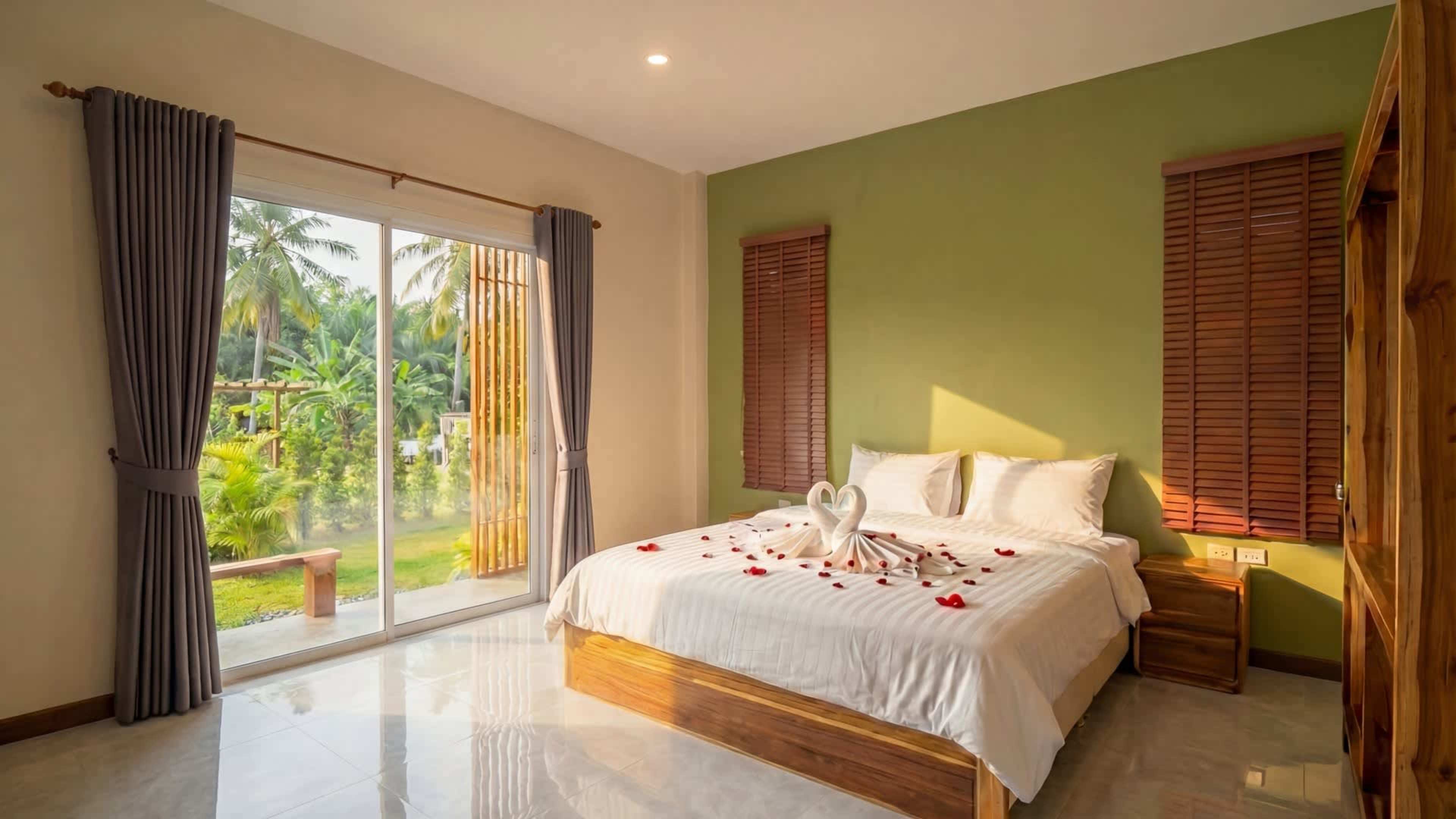 Triangle Villas 3 - Image 1