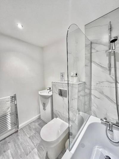 The Silver How - Room 8 - Photo 3