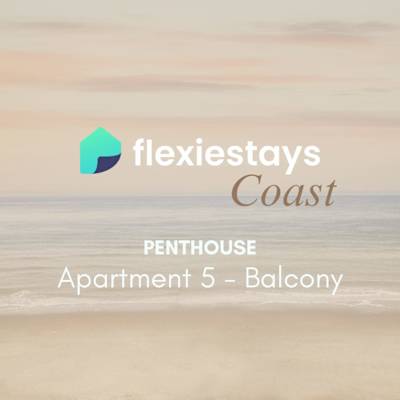 Homely Penthouse w/ Balcony, Free Parking & Wi-Fi - Photo 4