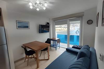 Mountain View City-Center Apartment with Garage