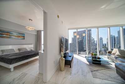 Largest corner unit