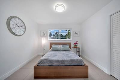 Seventh bedroom
