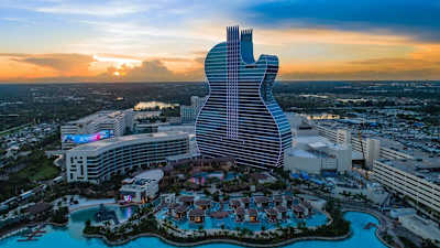 15 minutes to famous Guitar Hardrock casino