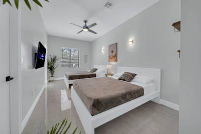 Fourth bedroom with in suite bathroom