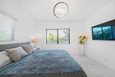 Tempur-pedic bed and Smart TV