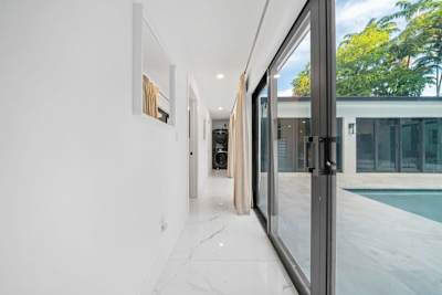 Hallway connect to second wing of the house