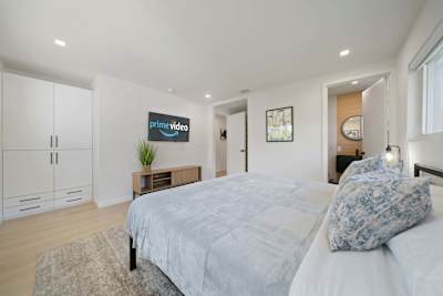 With Smart tv, costom closets