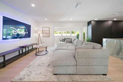 Sofa converts in to king size bed